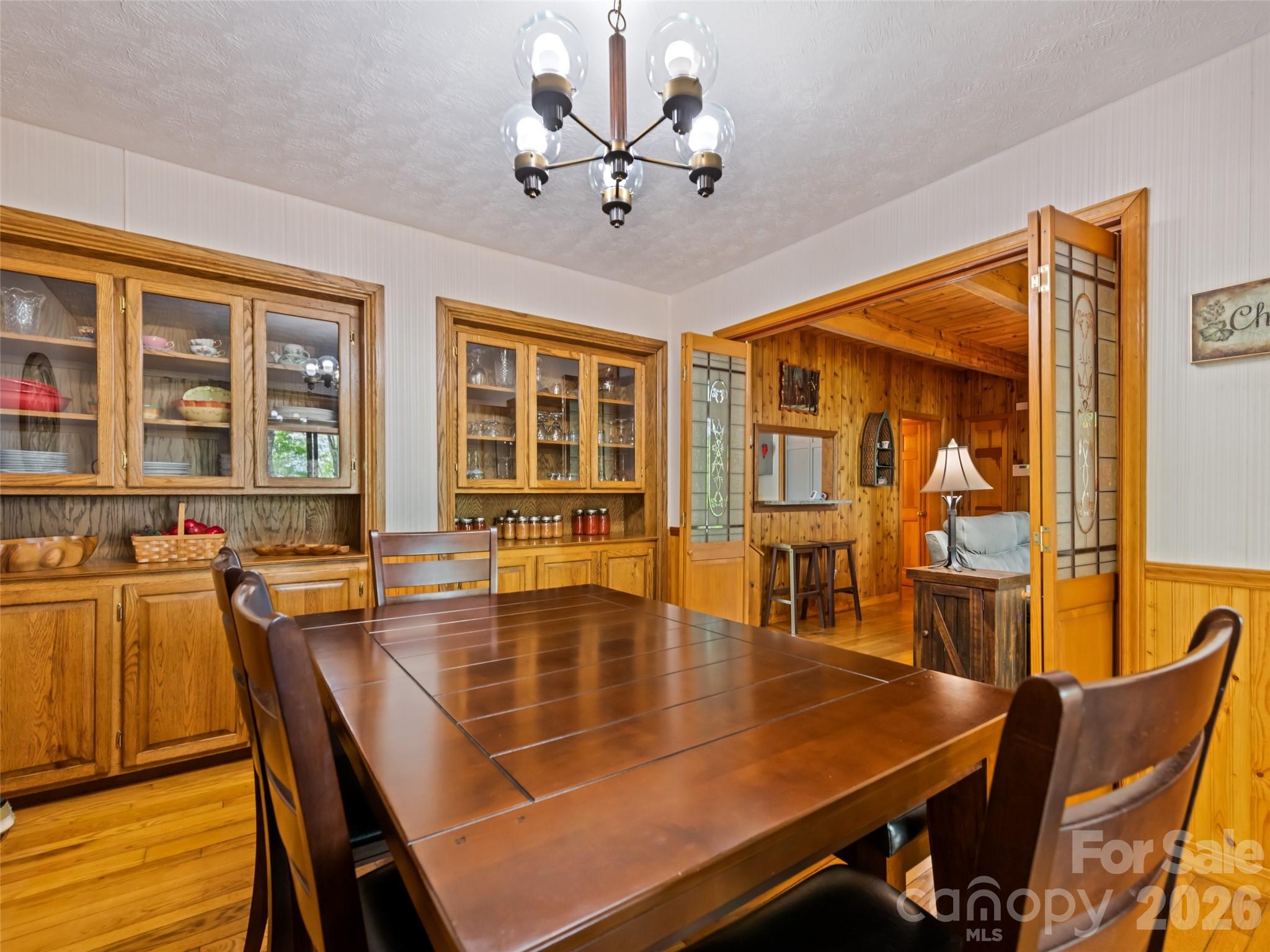 2863 Heath Peak Road — Waynesville