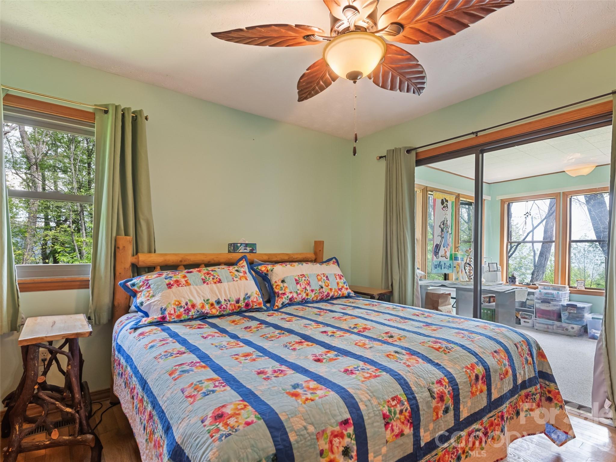 2863 Heath Peak Road — Waynesville