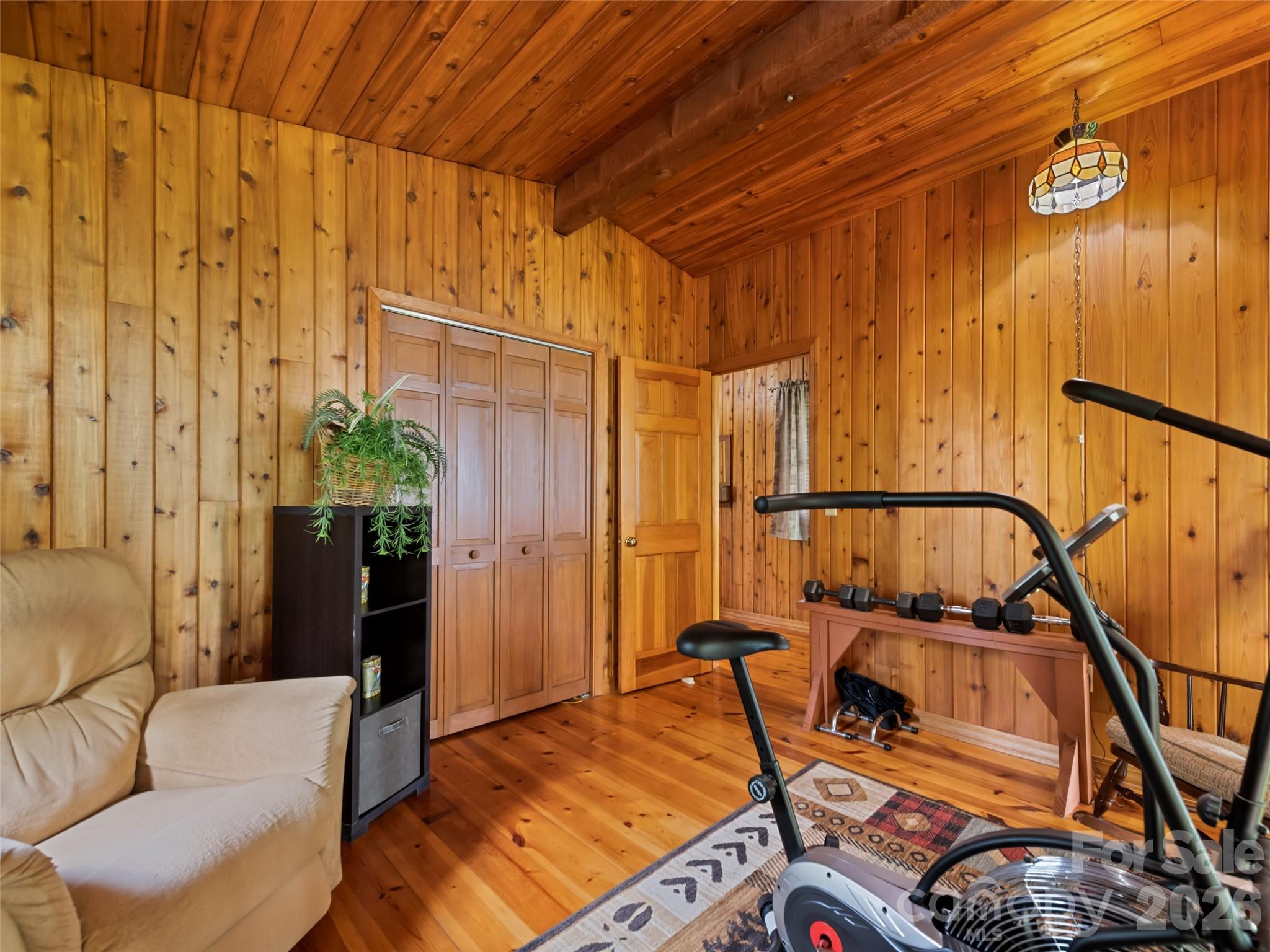 2863 Heath Peak Road — Waynesville