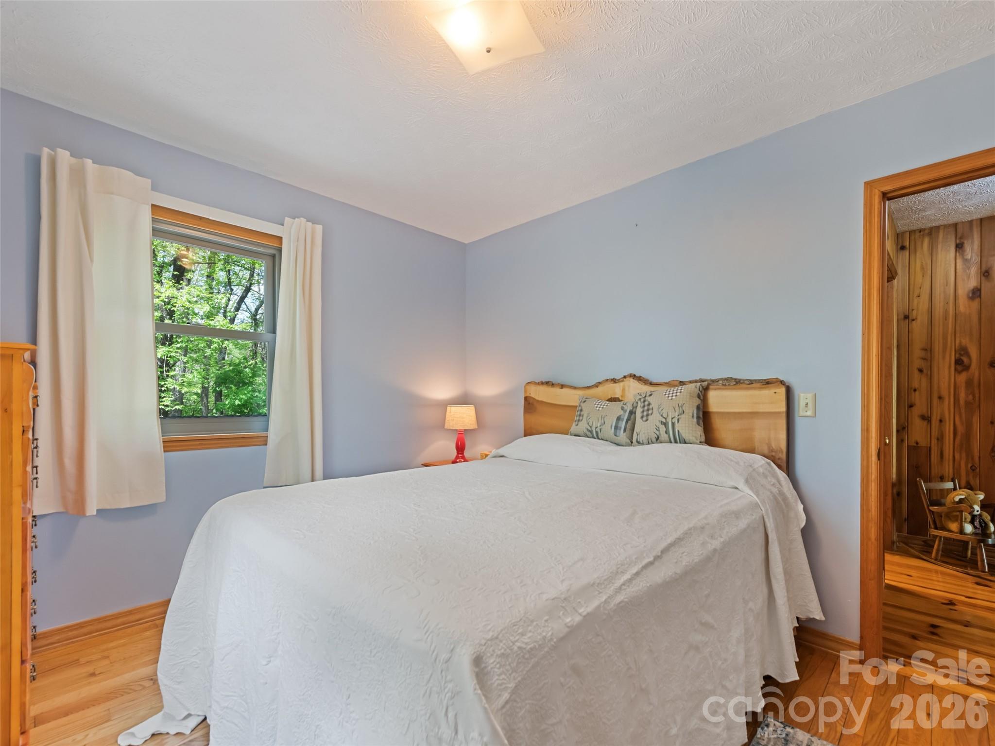 2863 Heath Peak Road — Waynesville