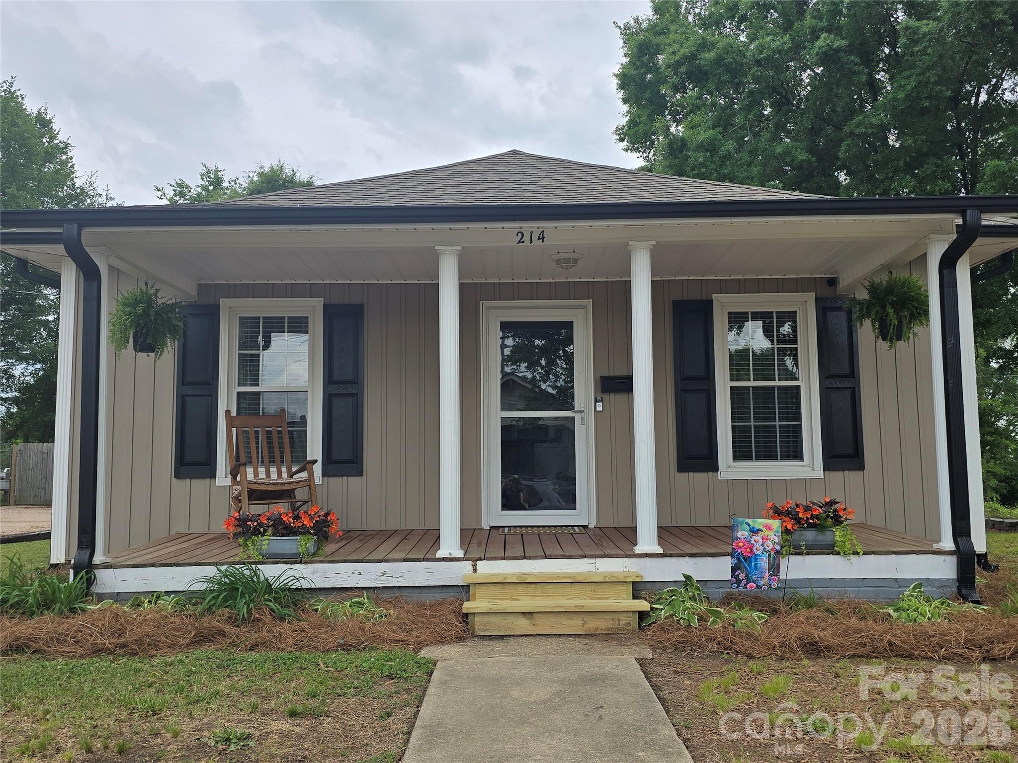 214 E 10th Street — Kannapolis
