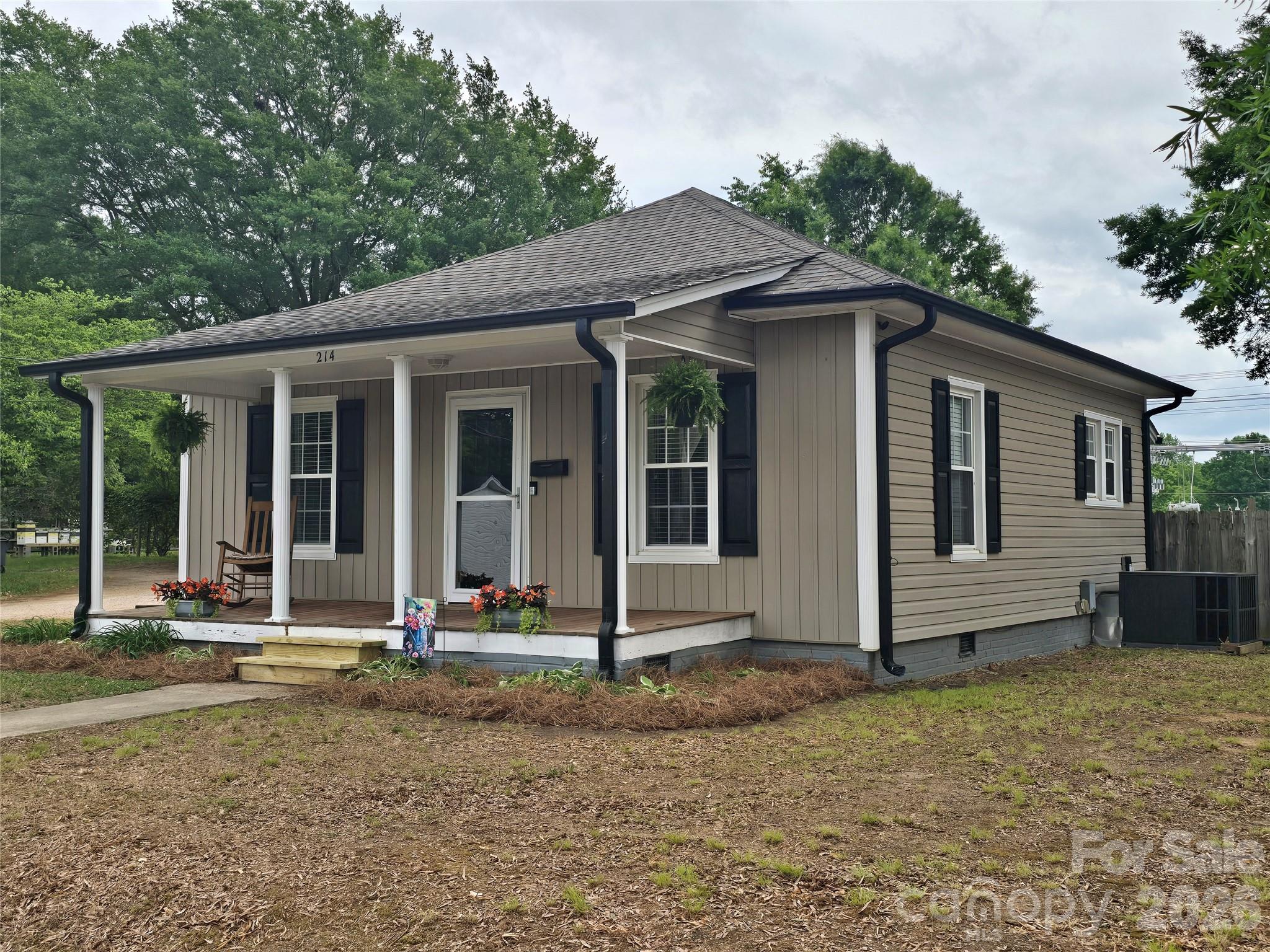 214 E 10th Street — Kannapolis