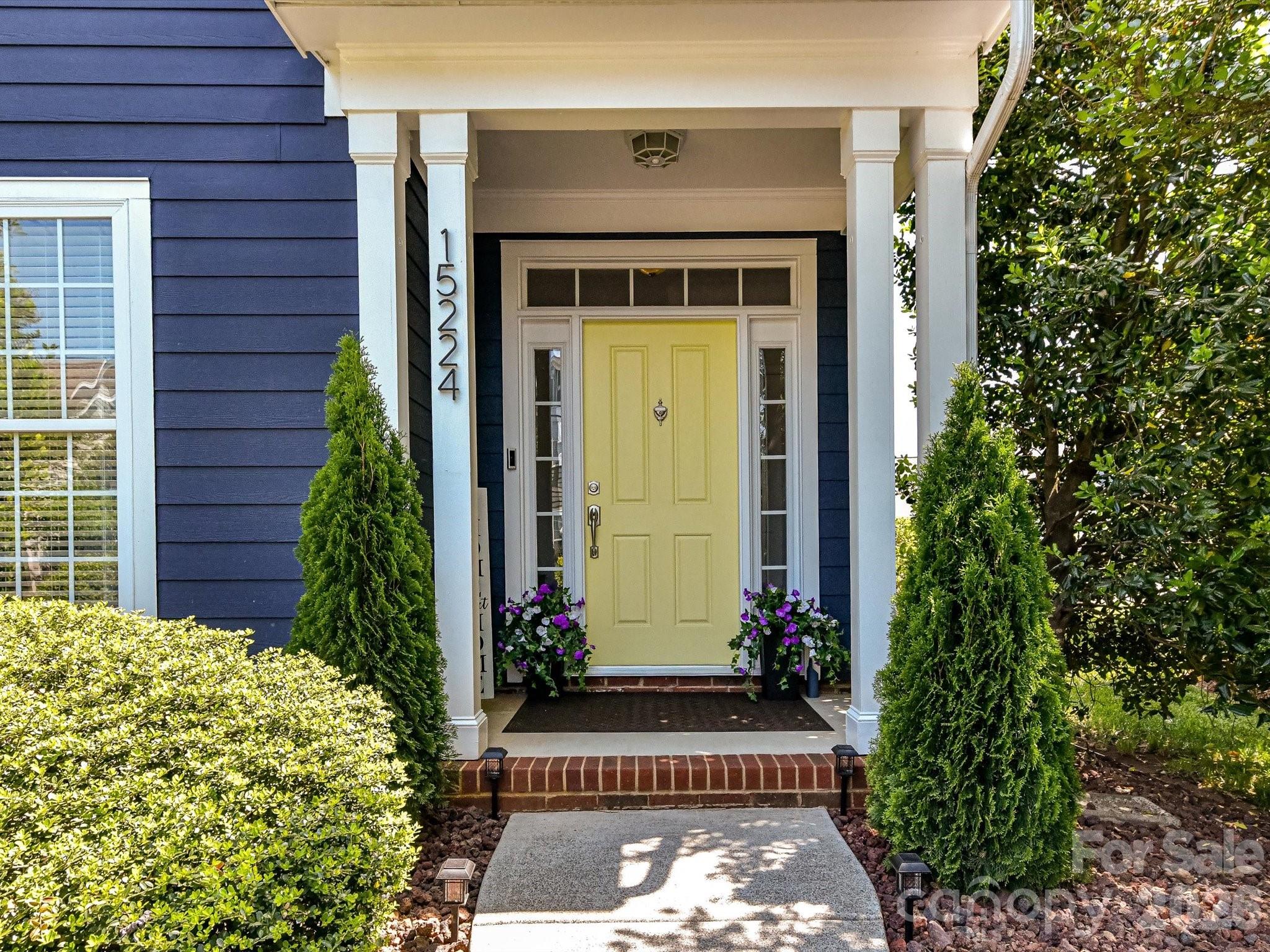 15224 Waterfront Drive — Huntersville