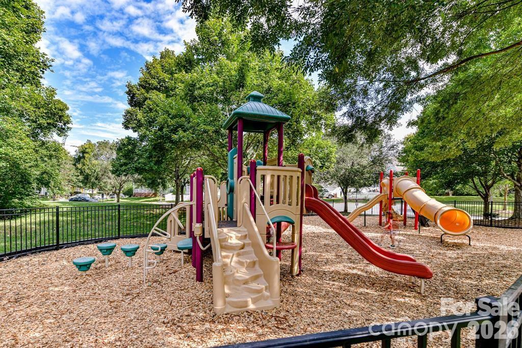 15224 Waterfront Drive — Huntersville