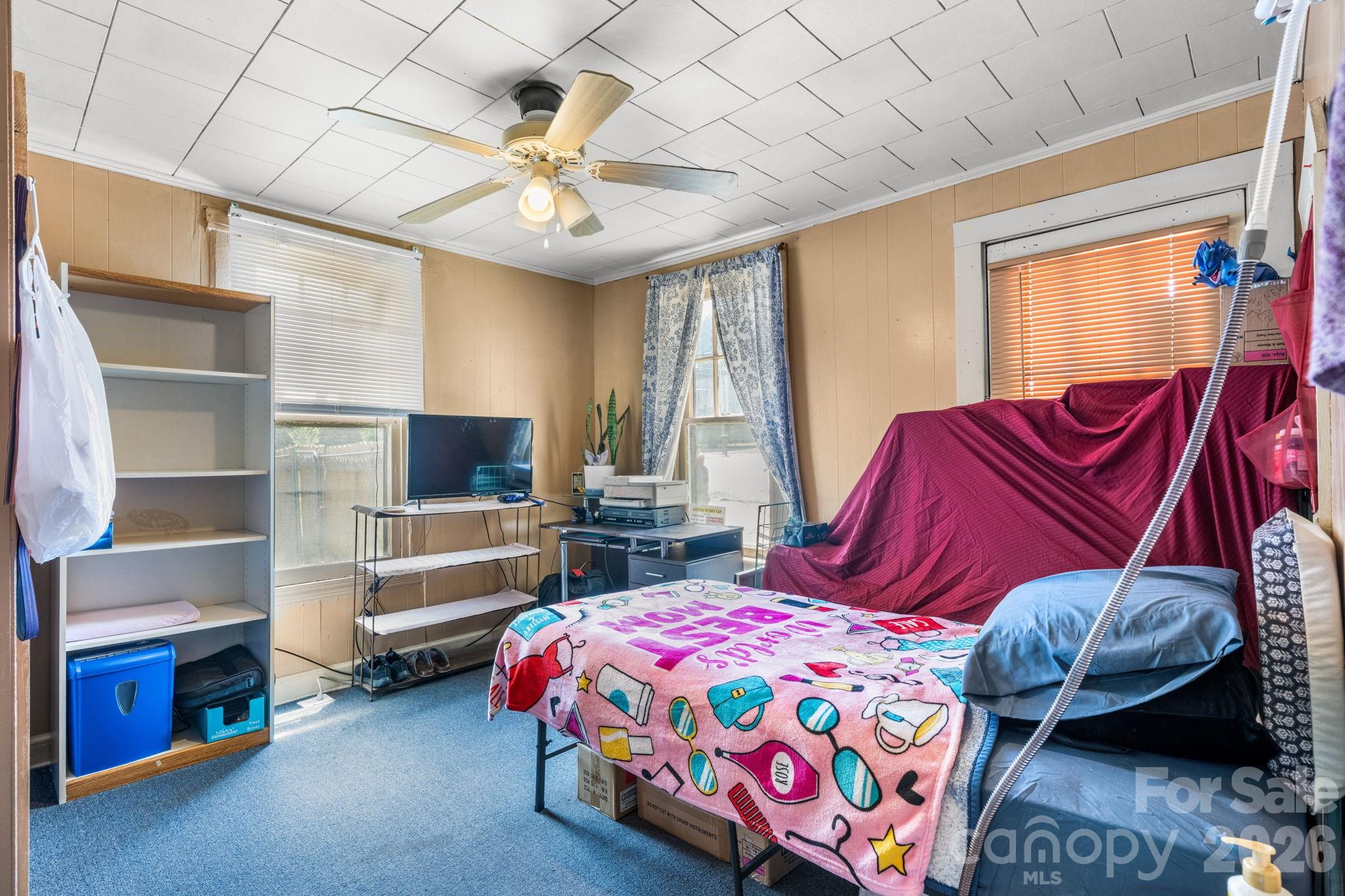 3706 2nd Avenue NW — Hickory