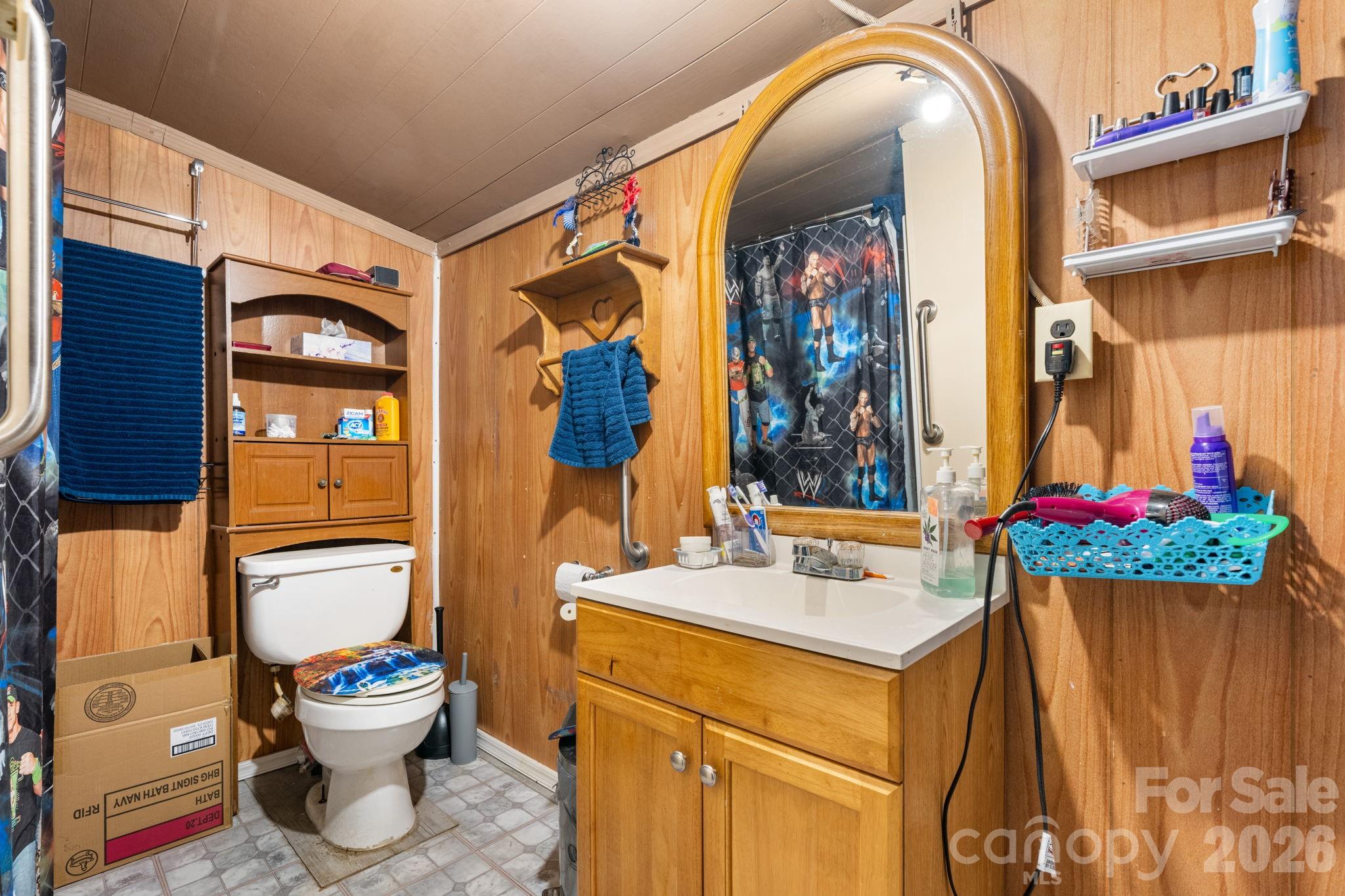 3706 2nd Avenue NW — Hickory