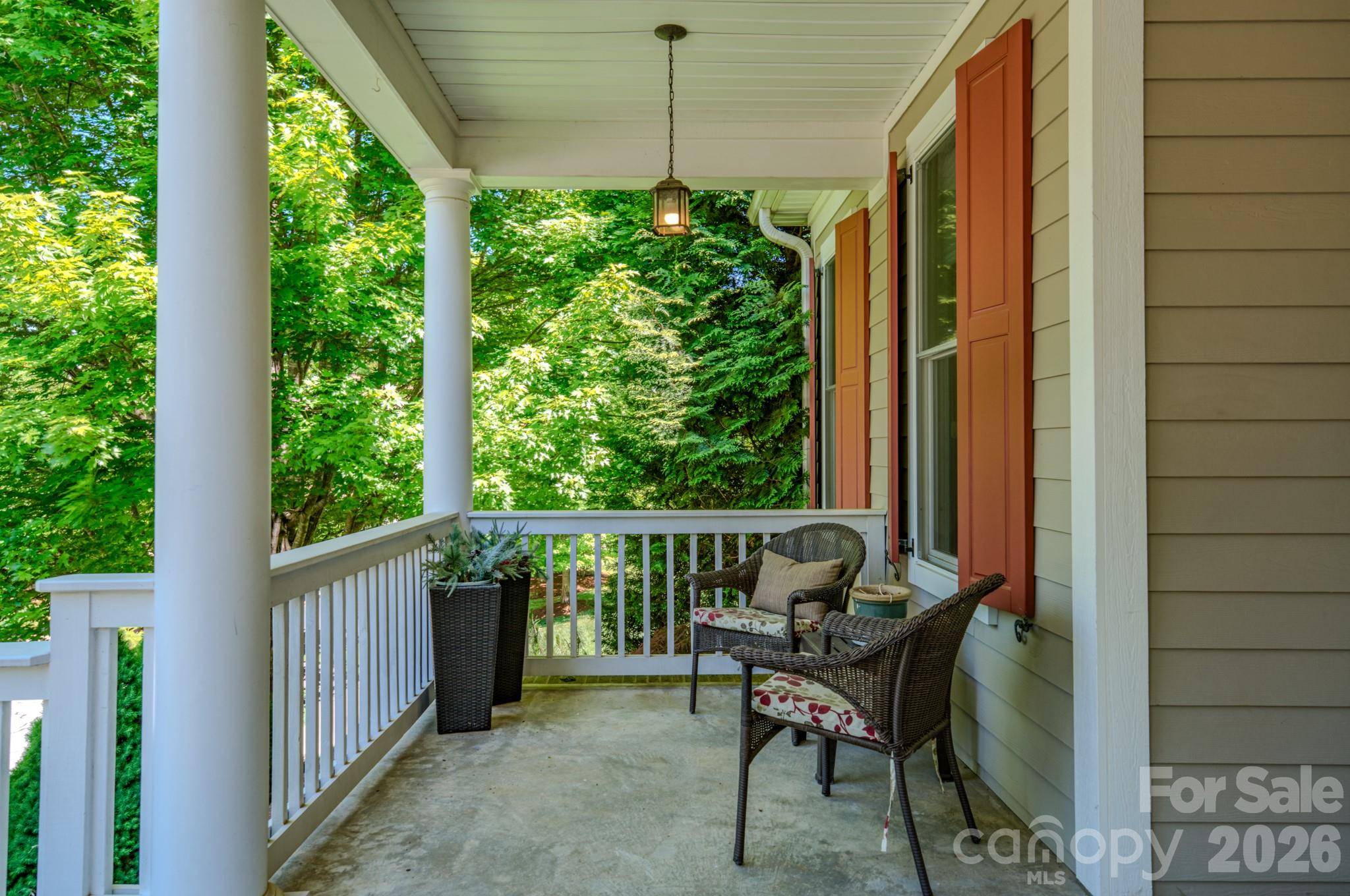 7 Magic Sam Court — Biltmore Lake