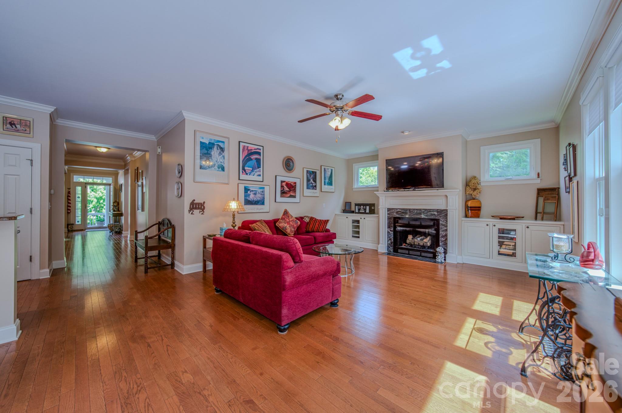 7 Magic Sam Court — Biltmore Lake