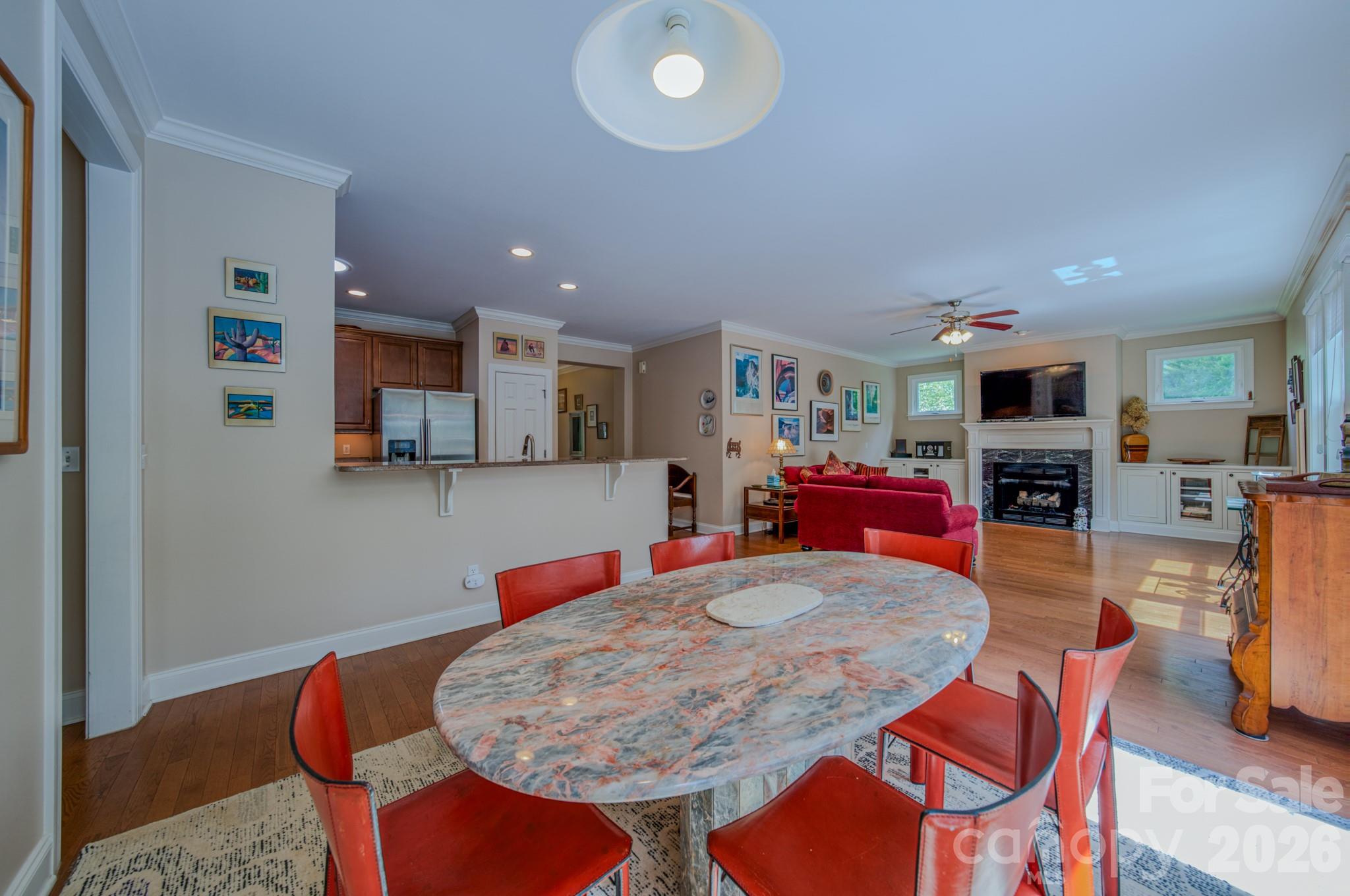 7 Magic Sam Court — Biltmore Lake