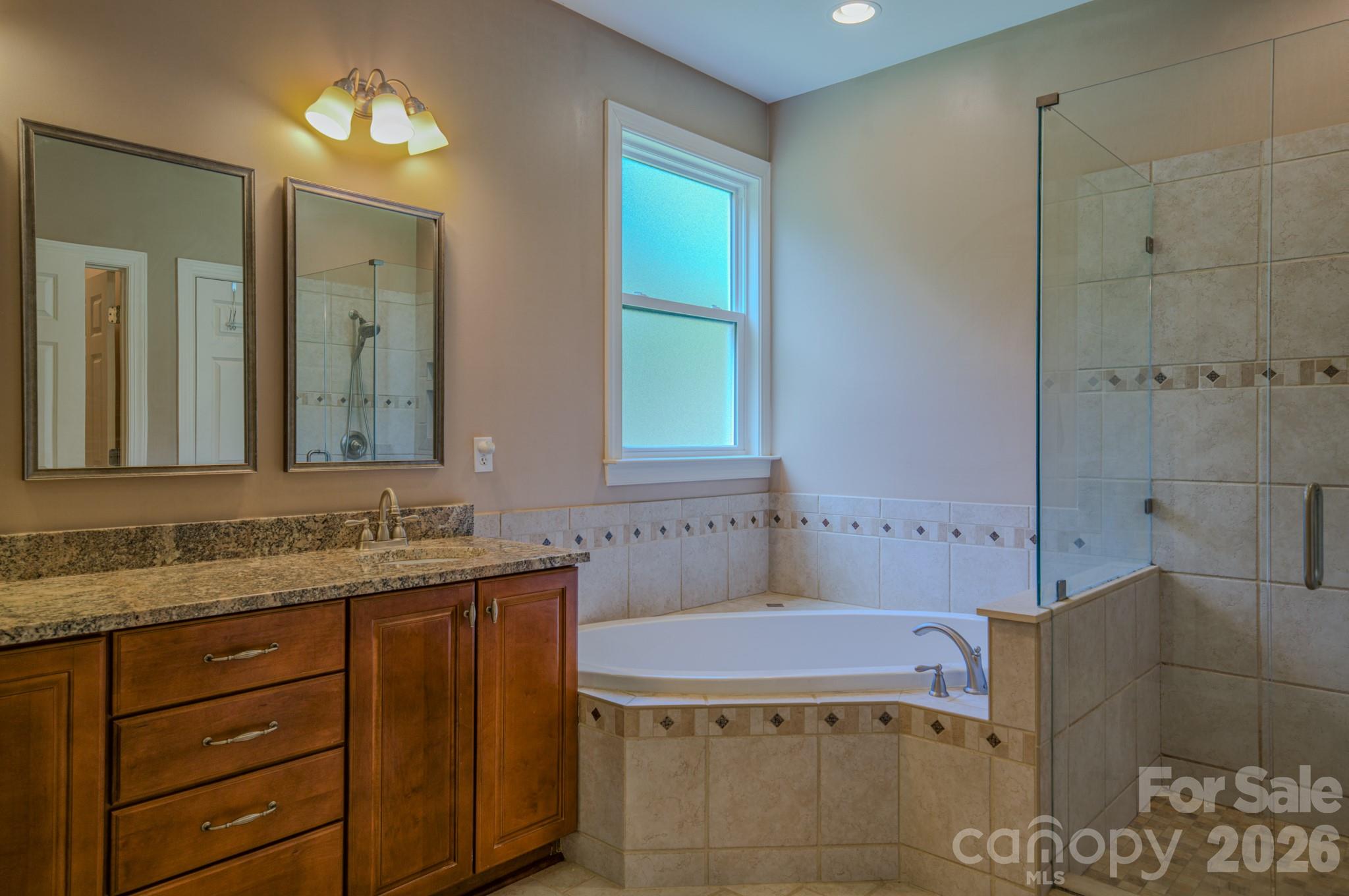 7 Magic Sam Court — Biltmore Lake