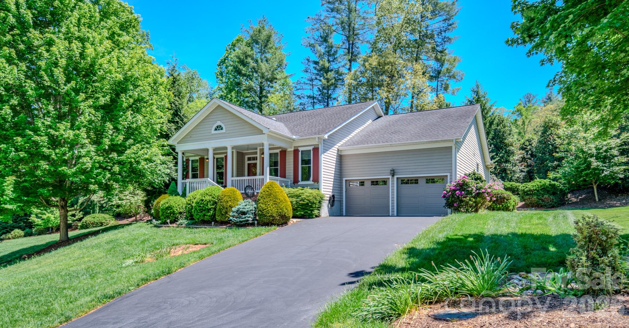 7 Magic Sam Court — Biltmore Lake