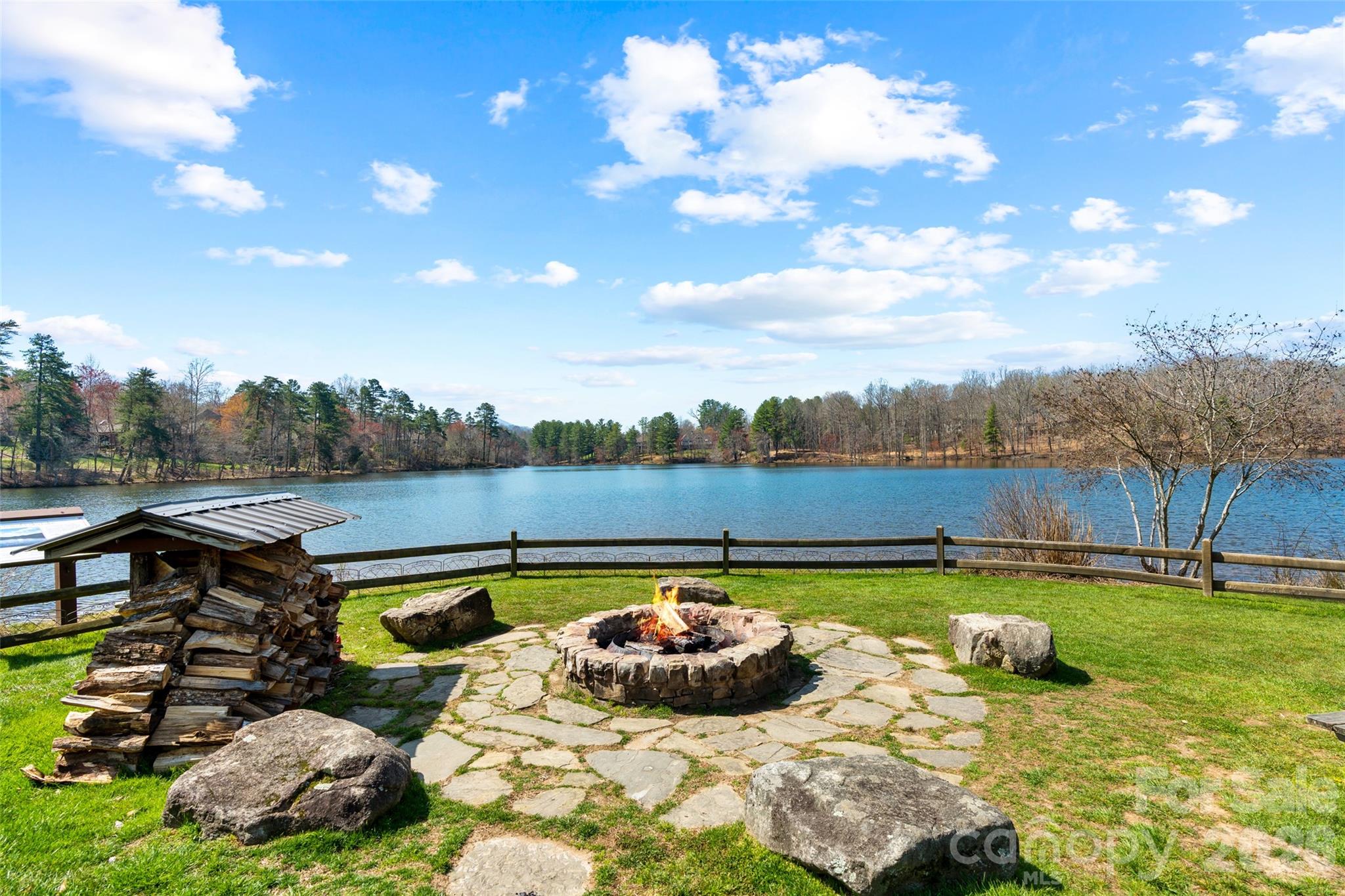 7 Magic Sam Court — Biltmore Lake