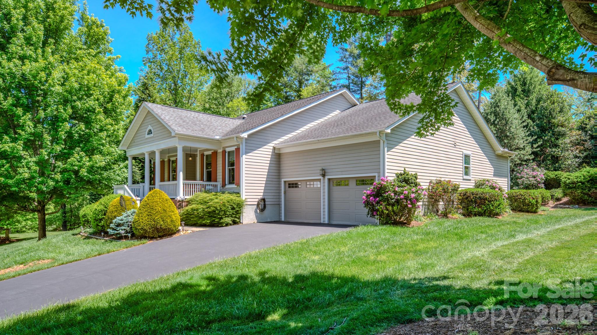 7 Magic Sam Court — Biltmore Lake
