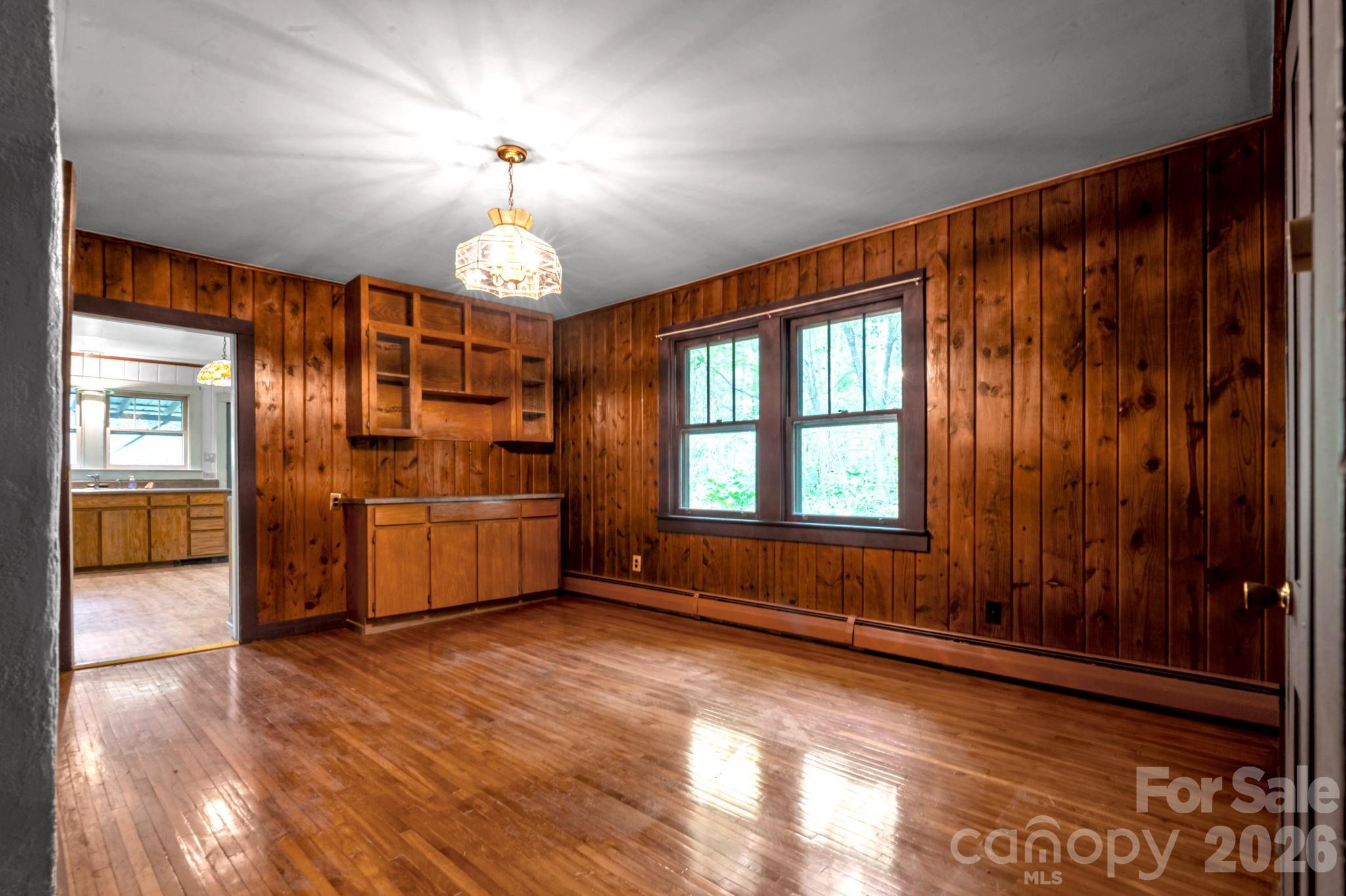 257 Pine Street — Black Mountain