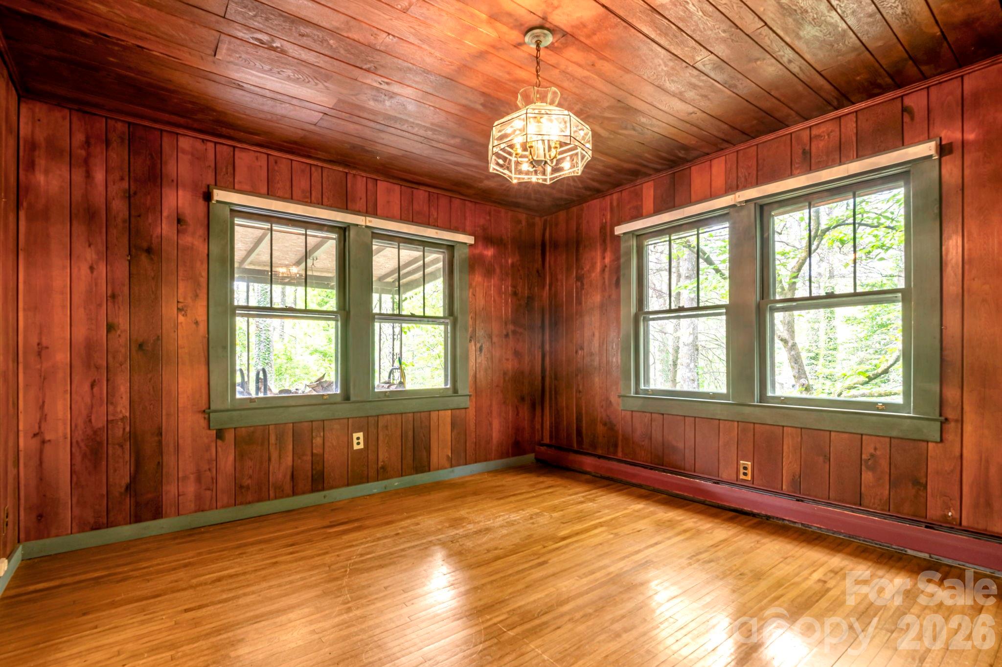 257 Pine Street — Black Mountain