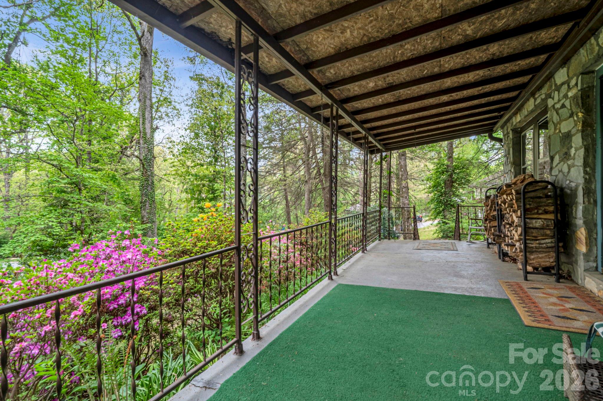 257 Pine Street — Black Mountain