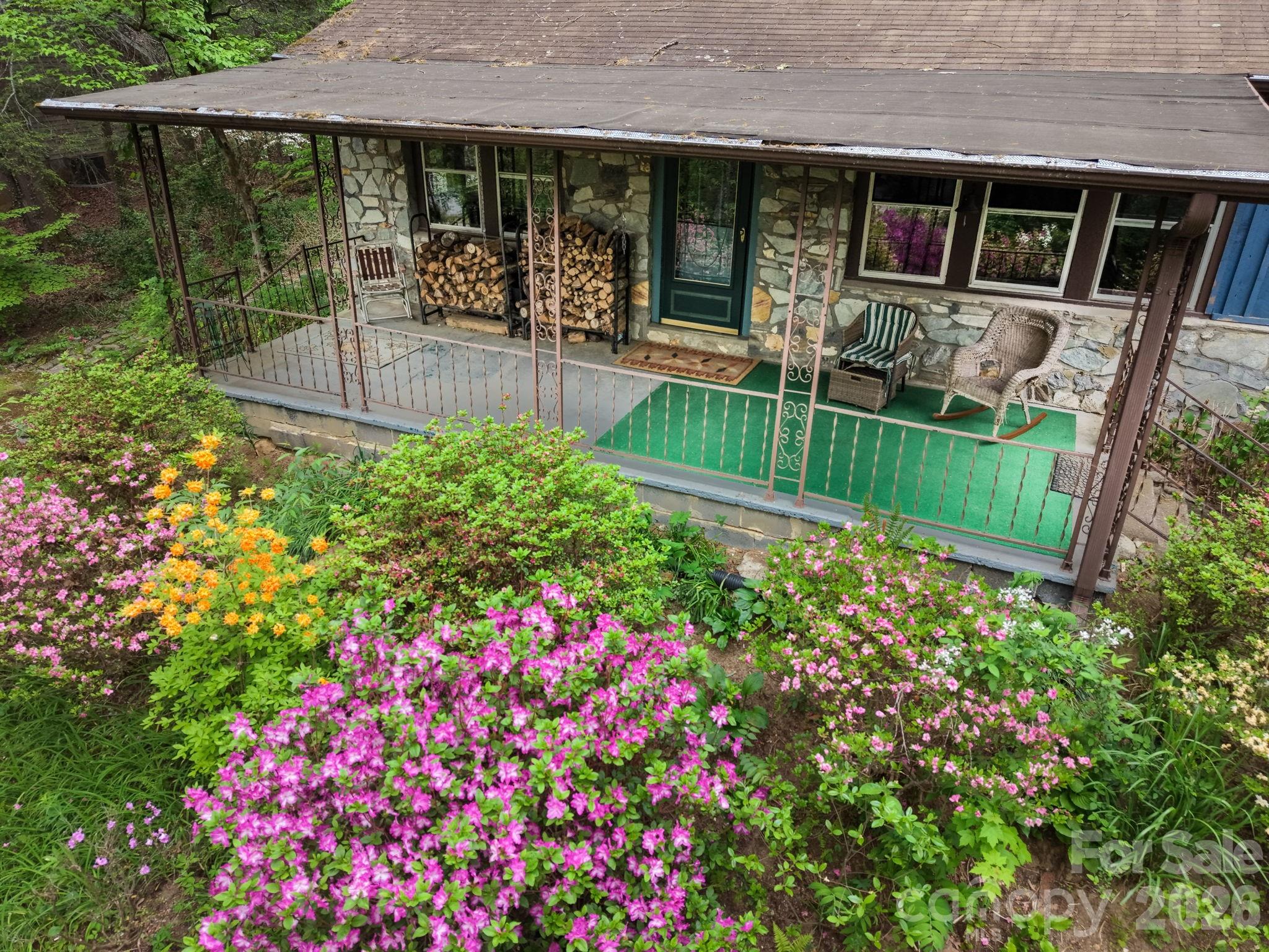 257 Pine Street — Black Mountain