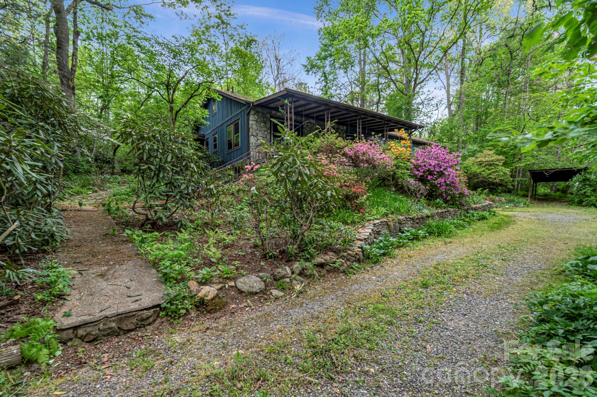 257 Pine Street — Black Mountain