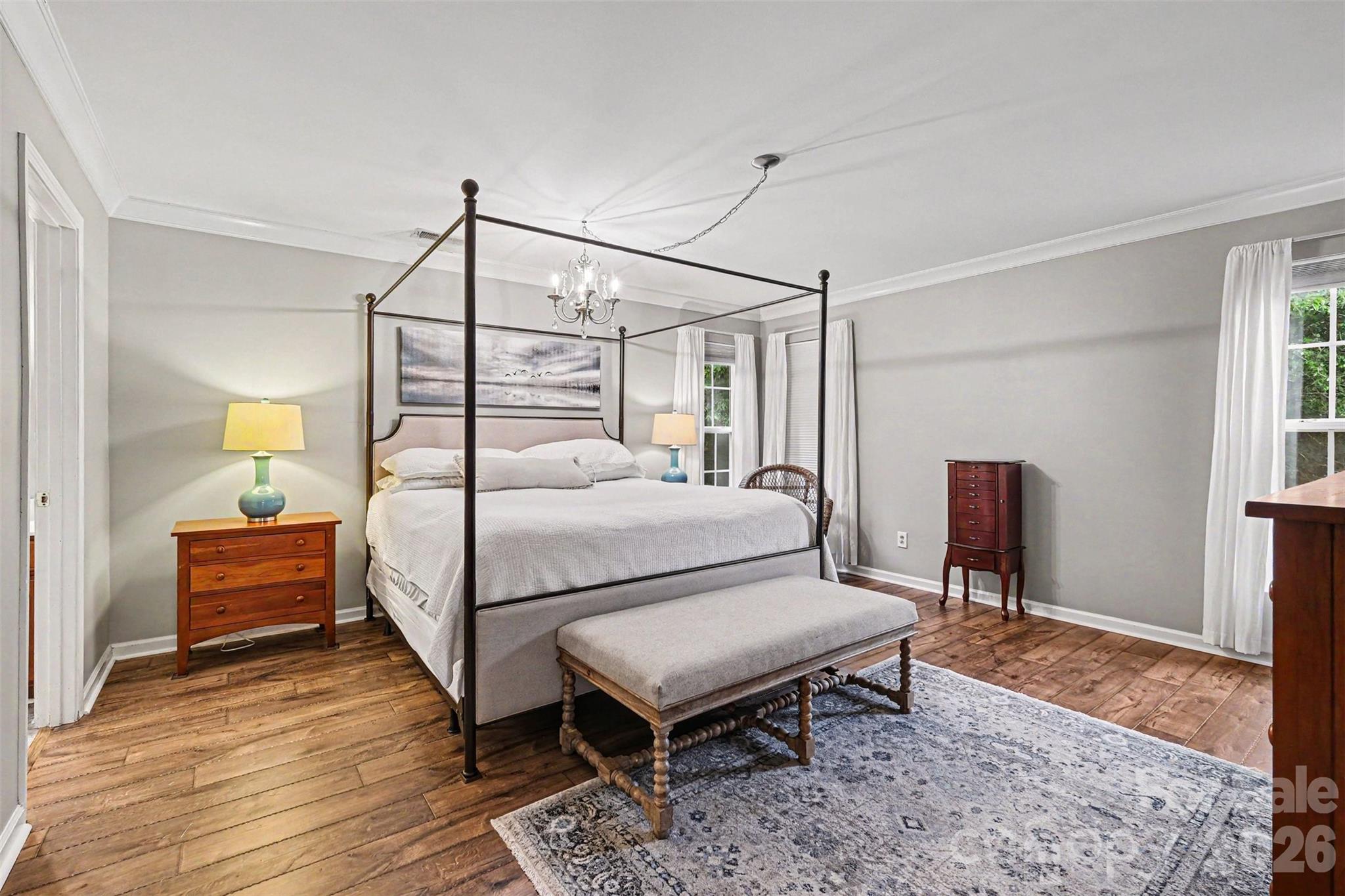 10904 Carver Pond Road — Charlotte