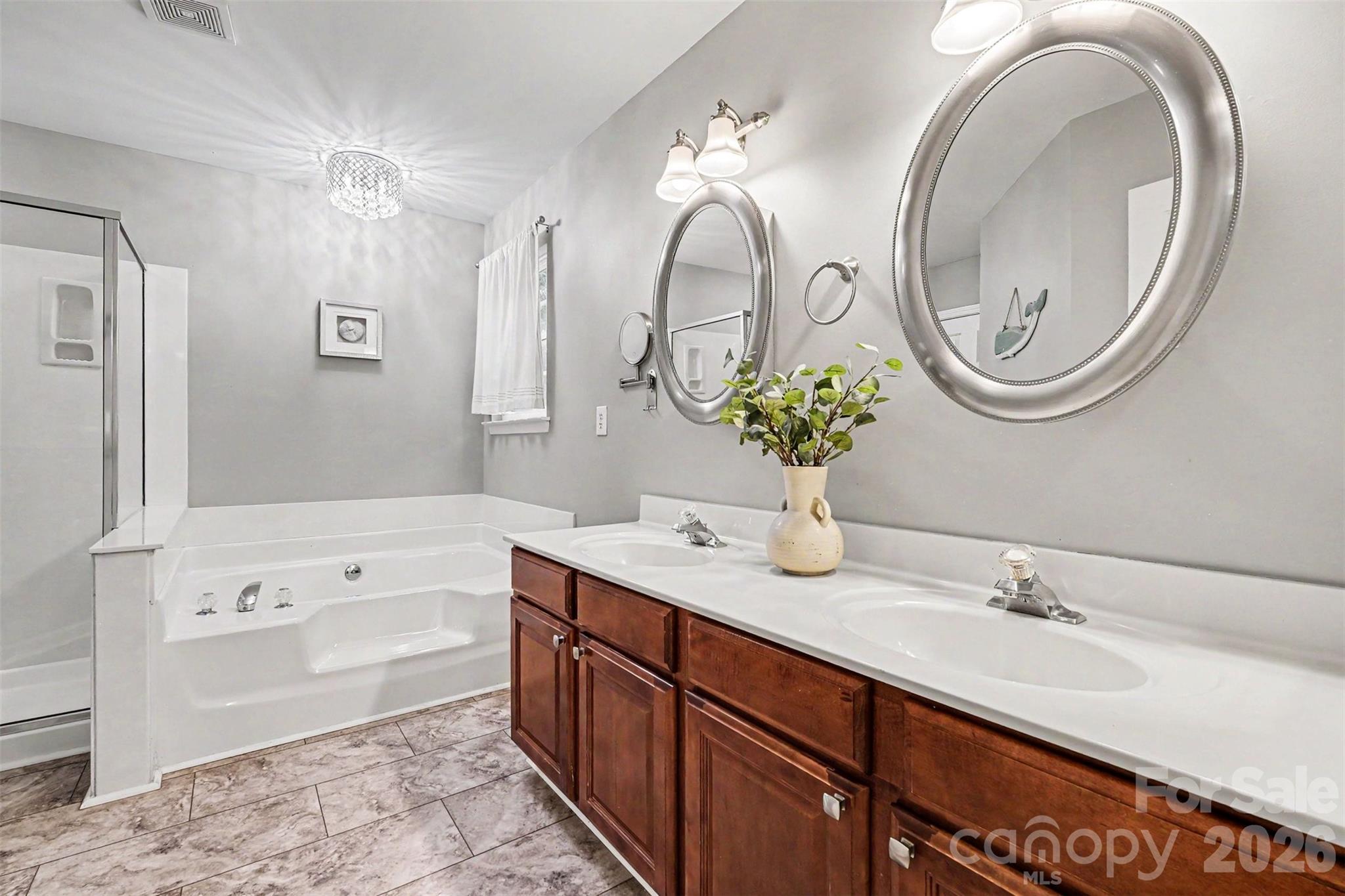 10904 Carver Pond Road — Charlotte