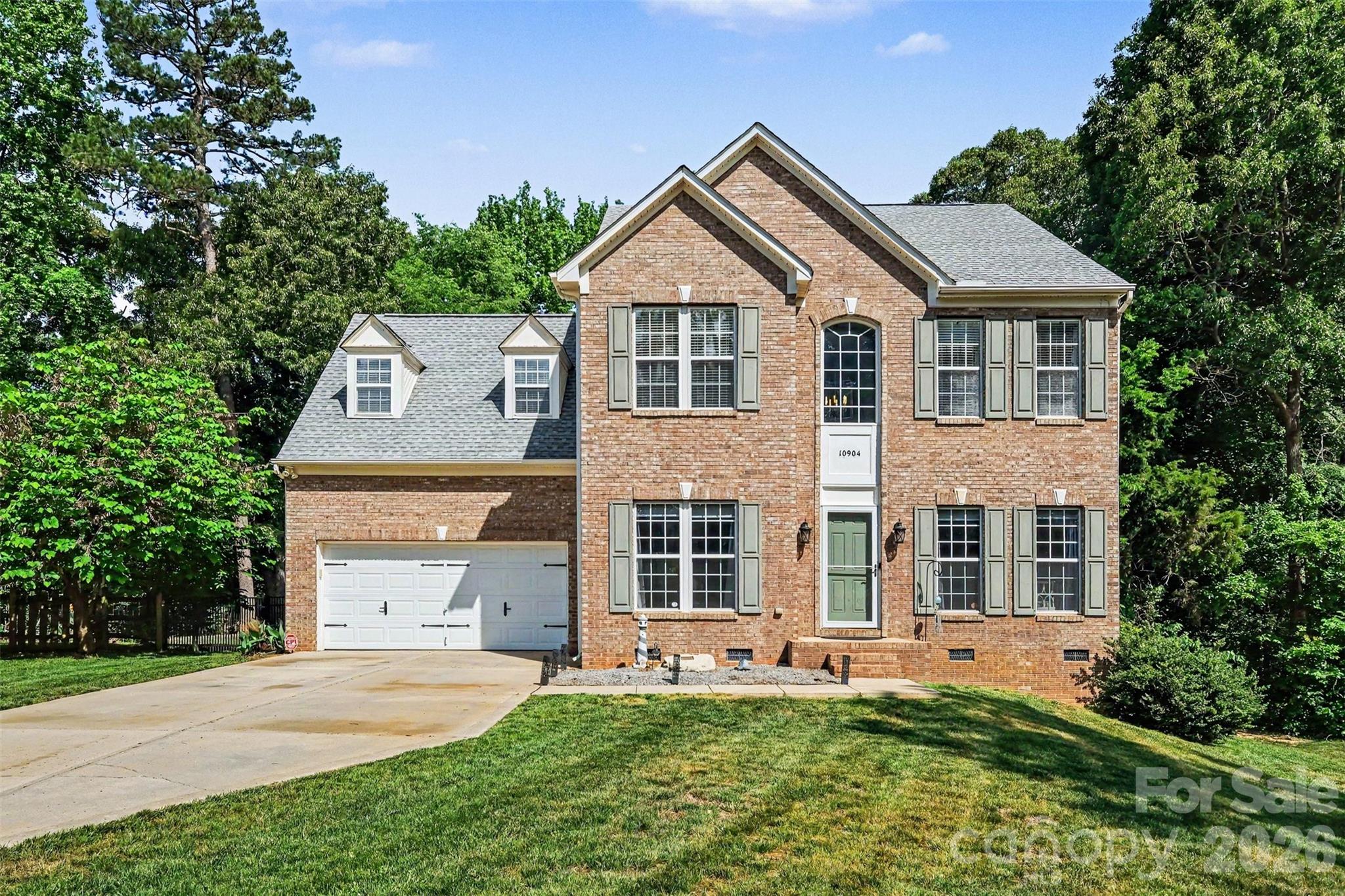 10904 Carver Pond Road — Charlotte