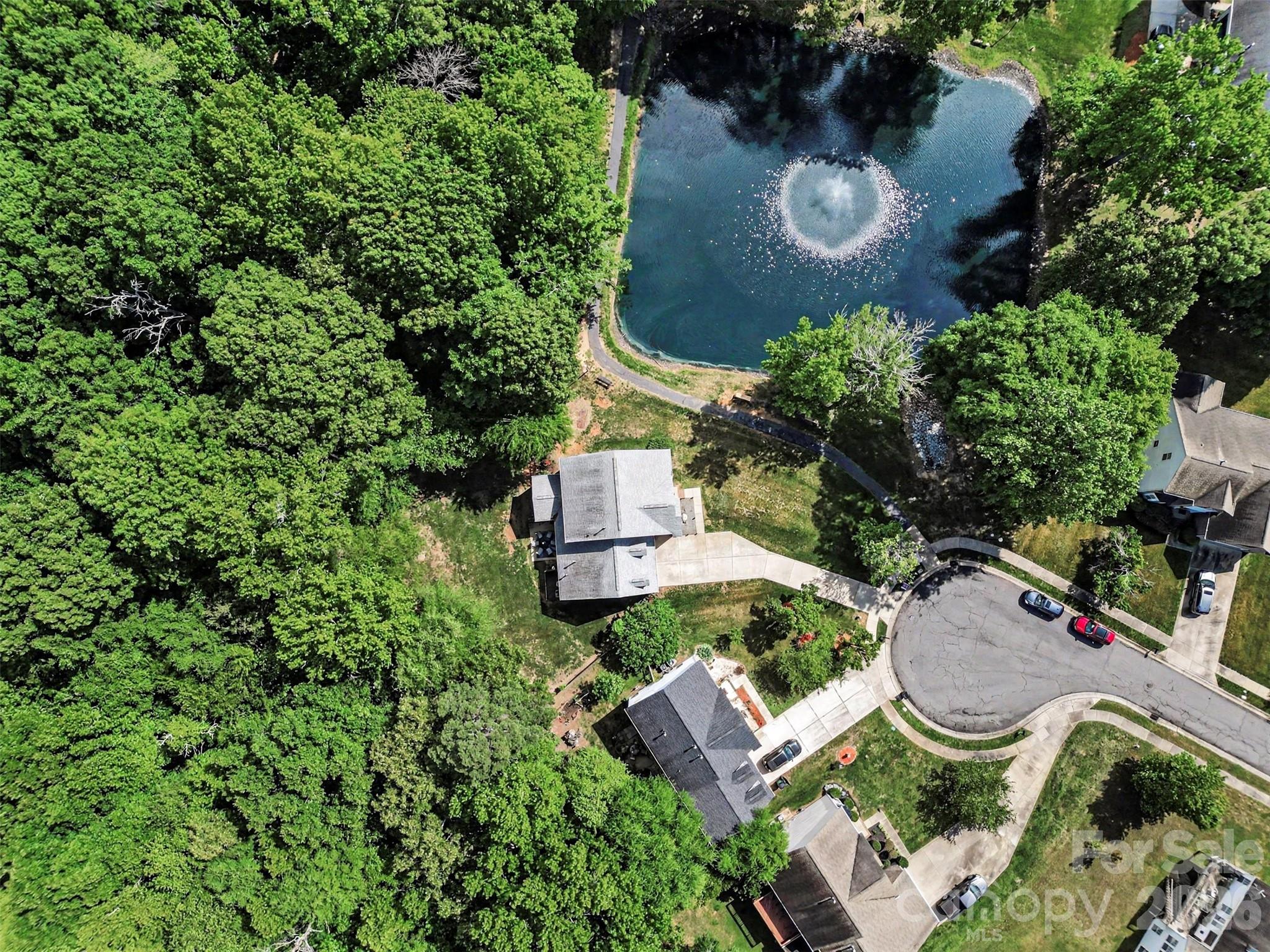 10904 Carver Pond Road — Charlotte