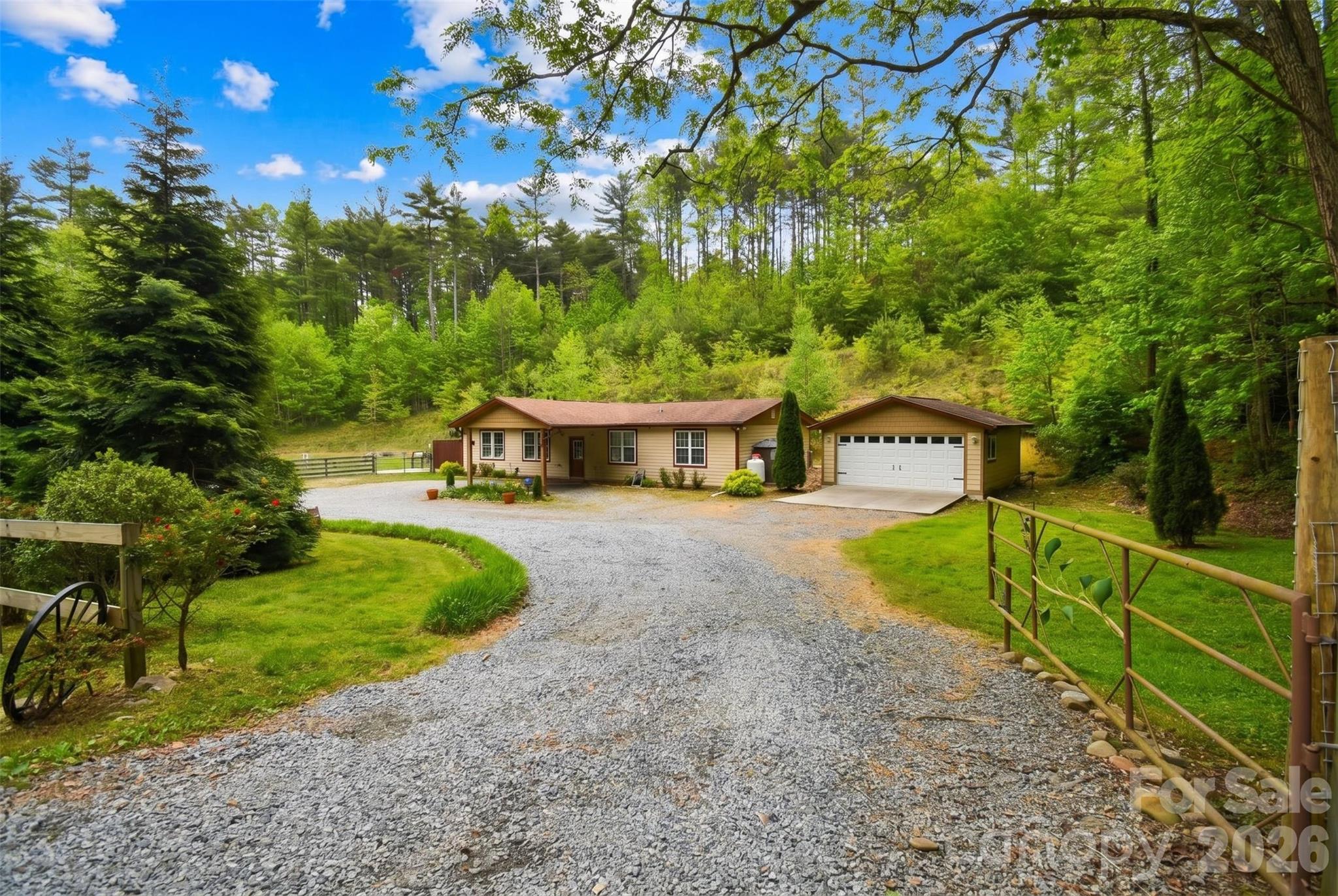 945 N Country Club Road — Brevard