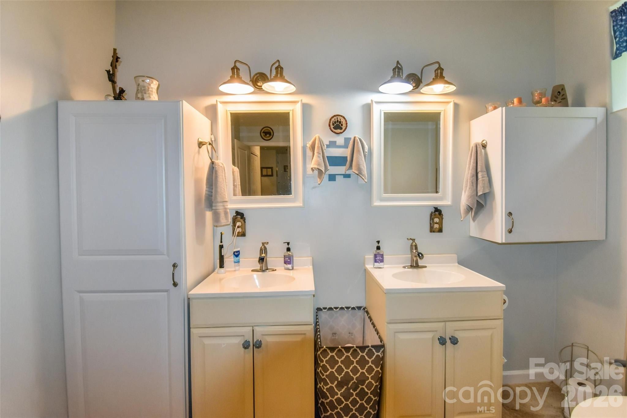 945 N Country Club Road — Brevard