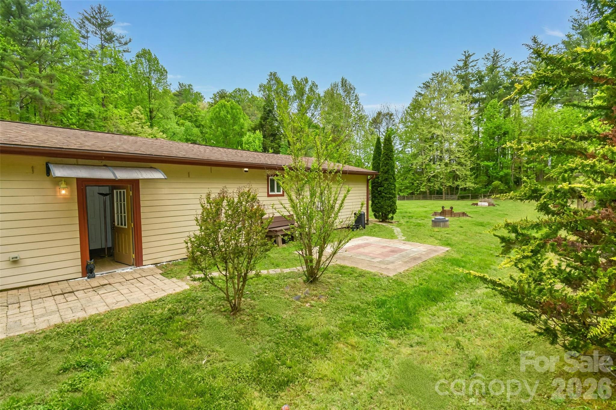945 N Country Club Road — Brevard