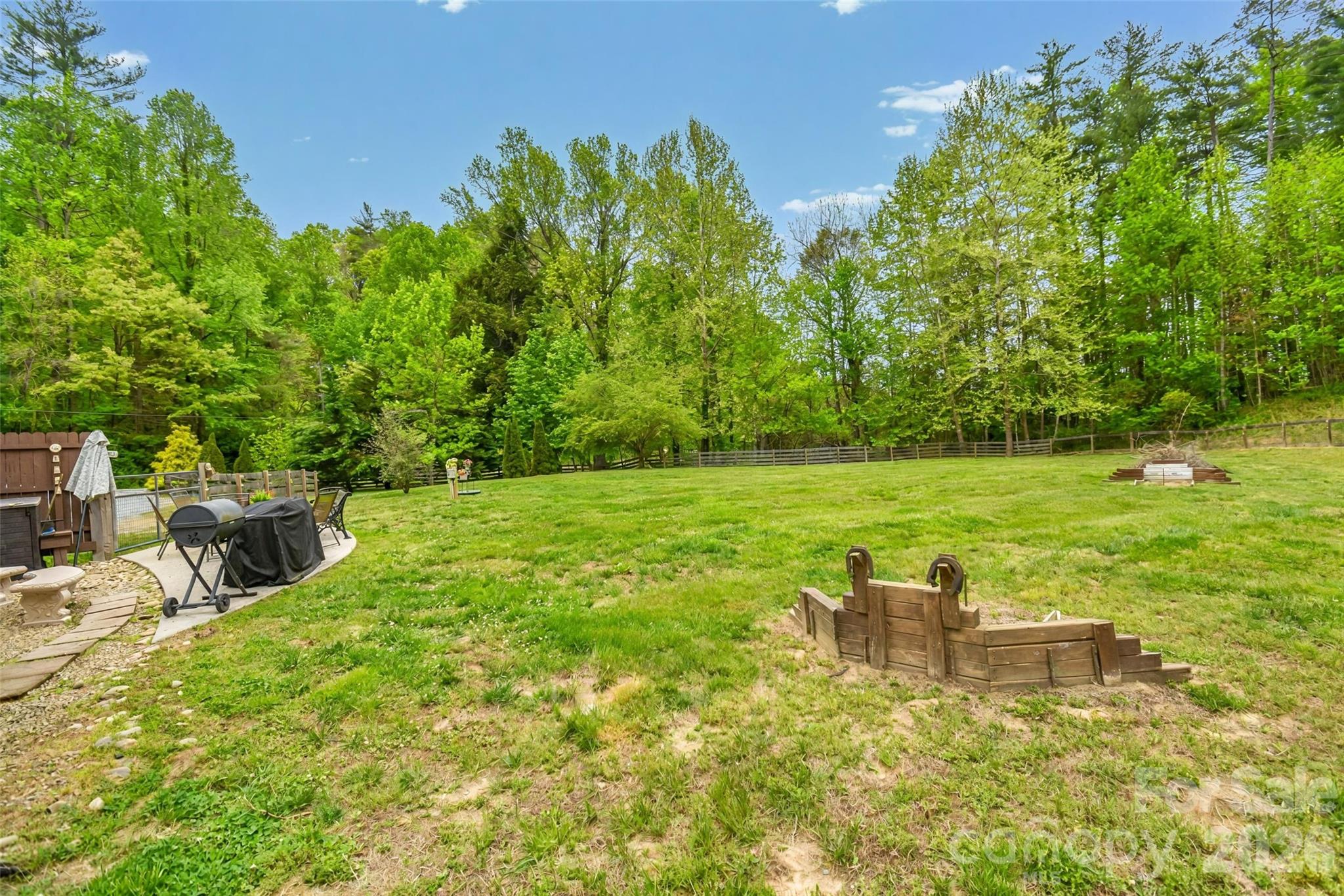 945 N Country Club Road — Brevard