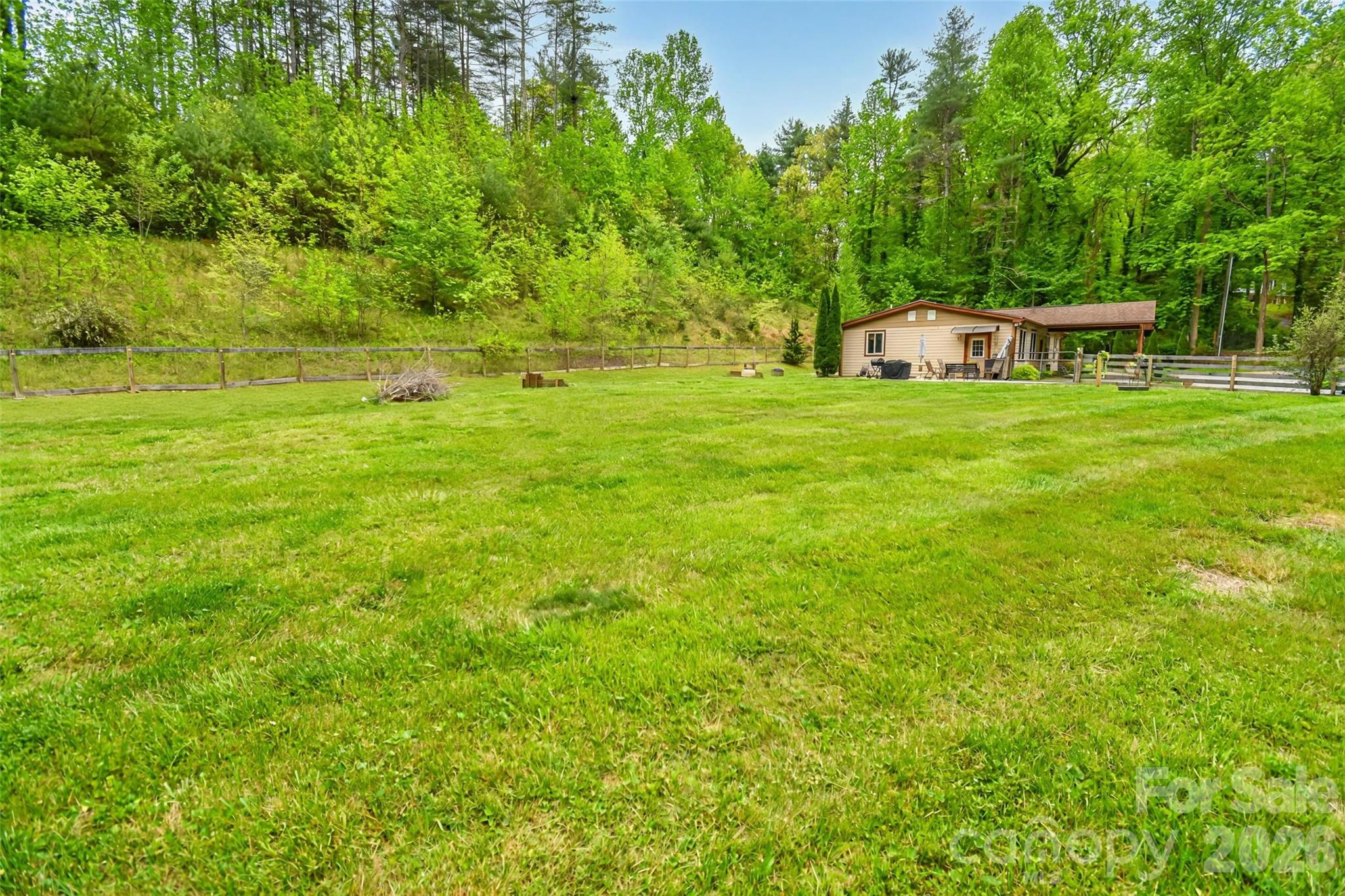 945 N Country Club Road — Brevard