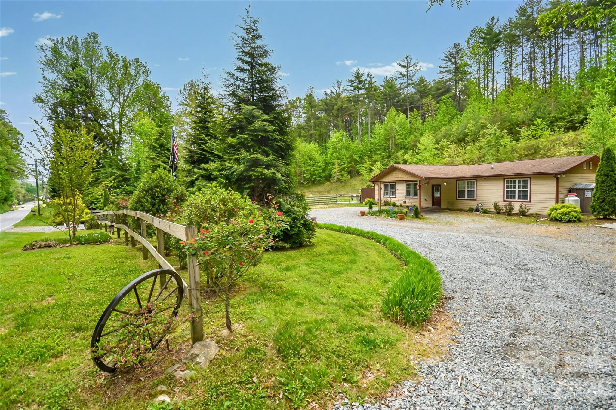 945 N Country Club Road — Brevard