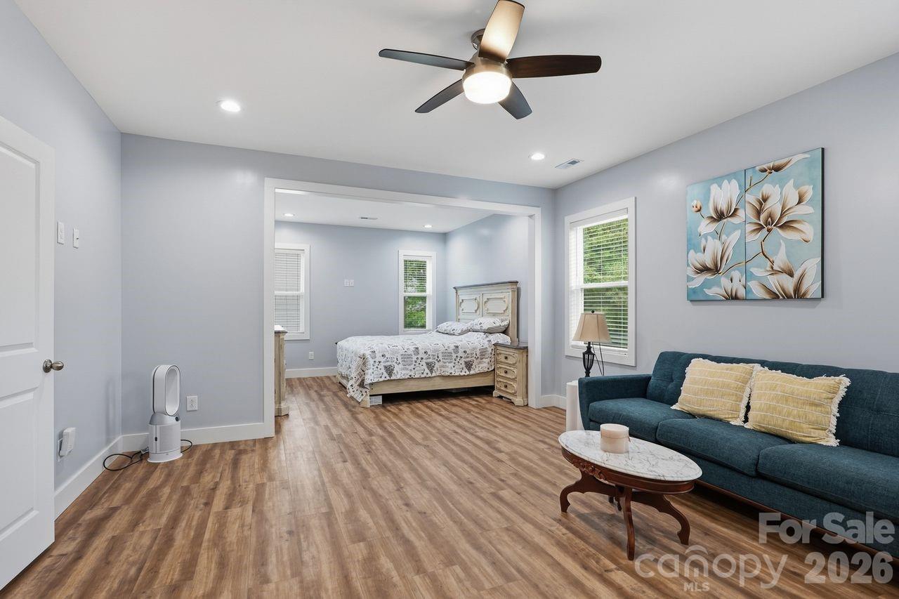 4950 Surfwood Drive — Sherrills Ford