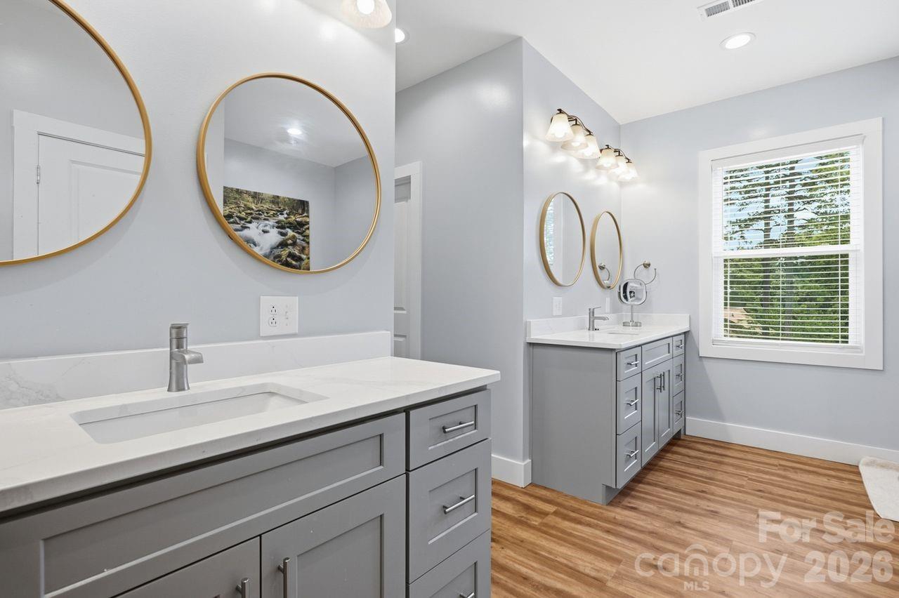 4950 Surfwood Drive — Sherrills Ford