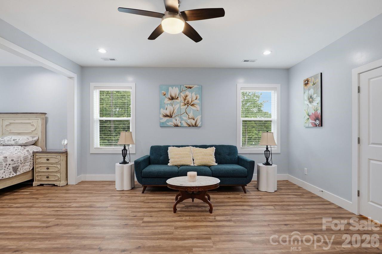 4950 Surfwood Drive — Sherrills Ford