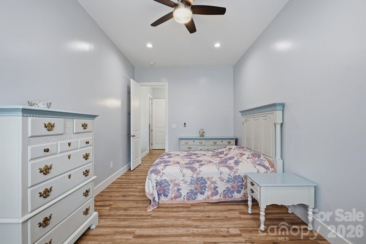 4950 Surfwood Drive — Sherrills Ford
