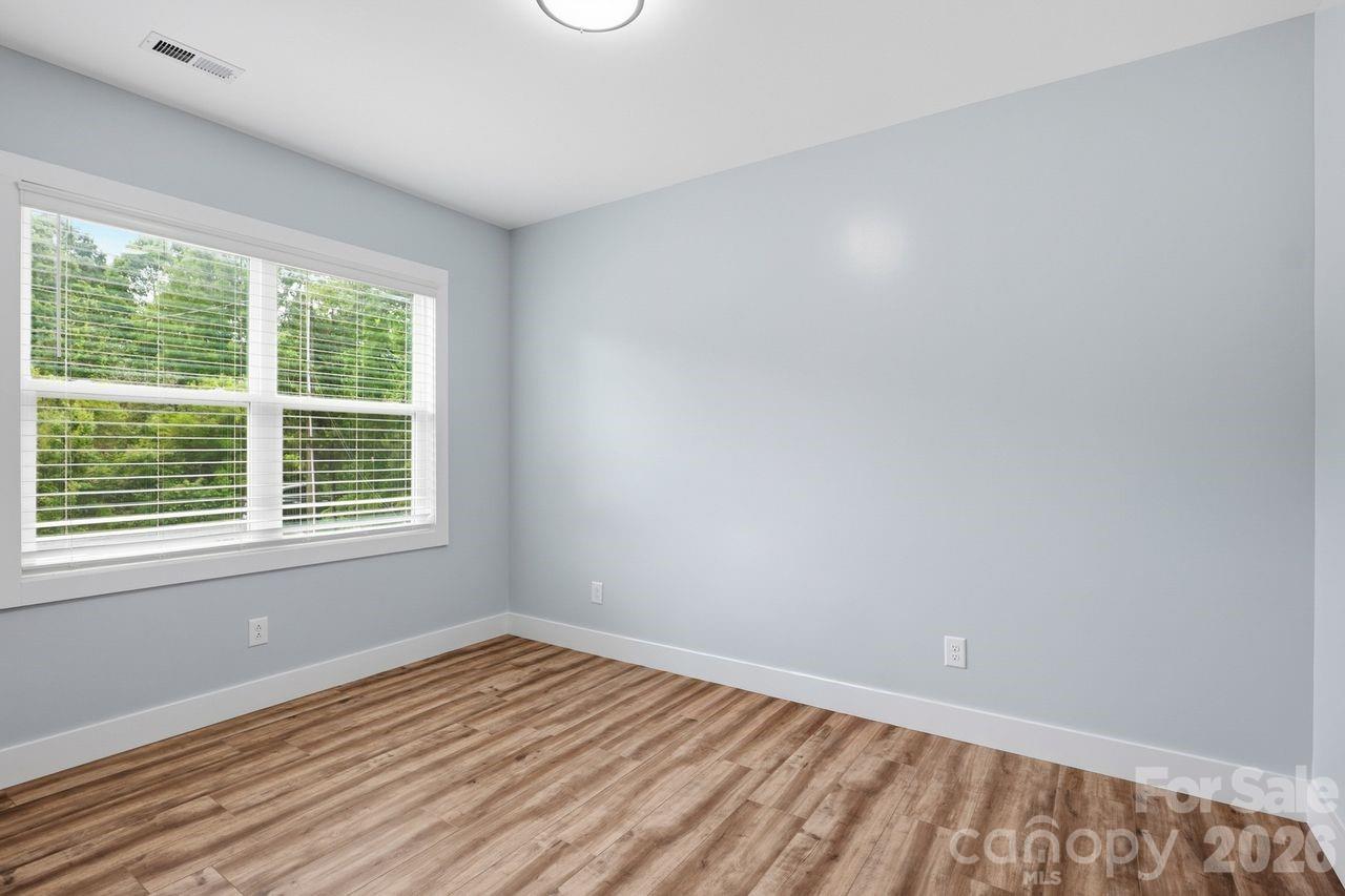 4950 Surfwood Drive — Sherrills Ford