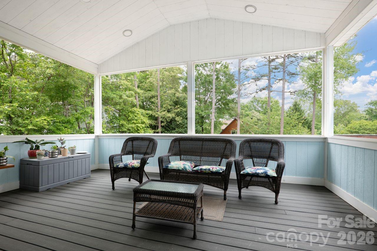 4950 Surfwood Drive — Sherrills Ford