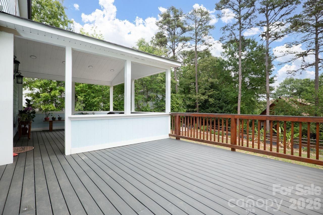 4950 Surfwood Drive — Sherrills Ford