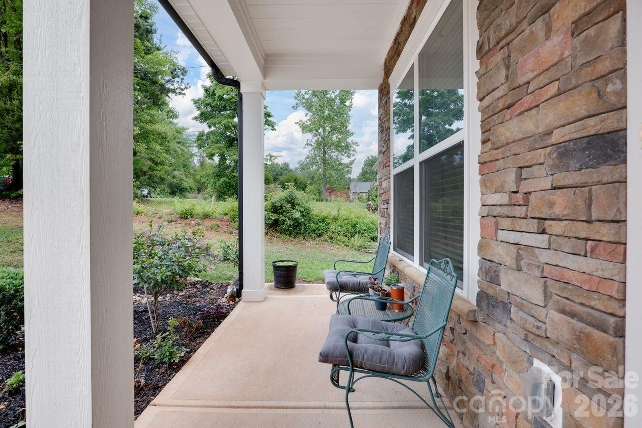 4950 Surfwood Drive — Sherrills Ford