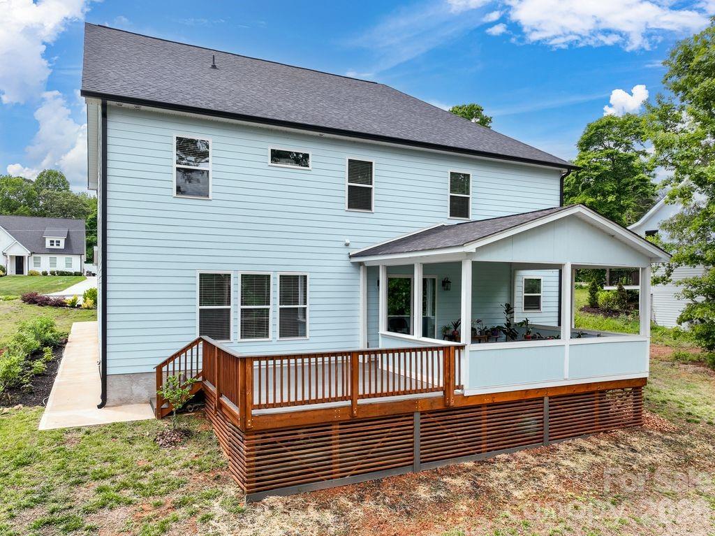 4950 Surfwood Drive — Sherrills Ford