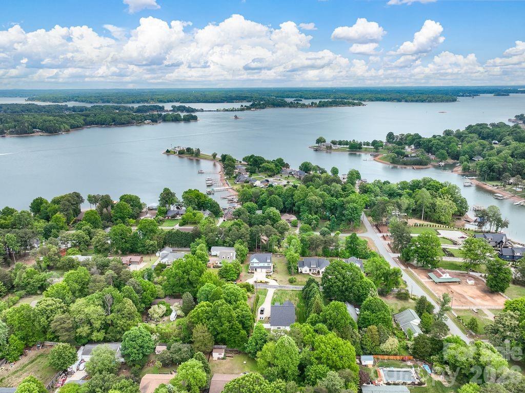 4950 Surfwood Drive — Sherrills Ford