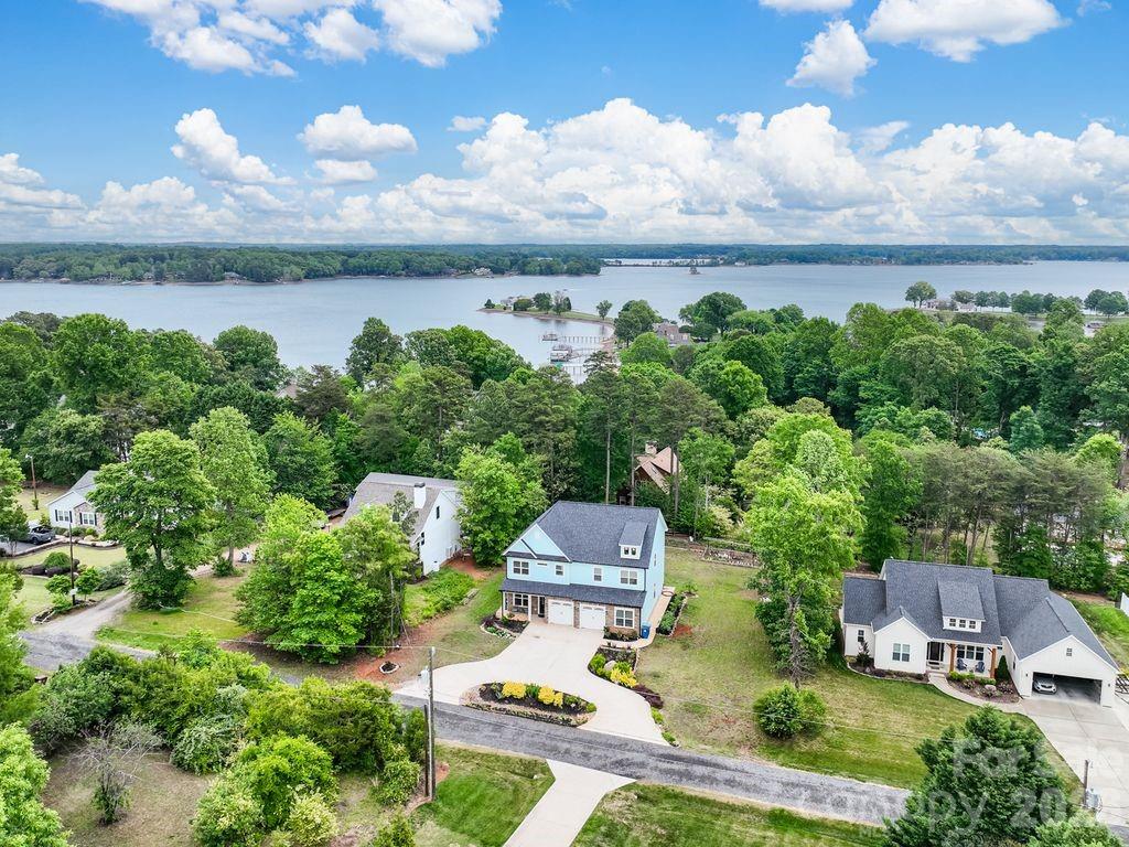 4950 Surfwood Drive — Sherrills Ford