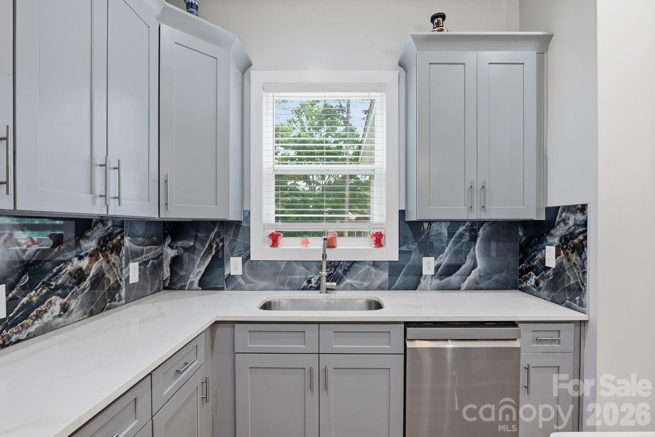4950 Surfwood Drive — Sherrills Ford