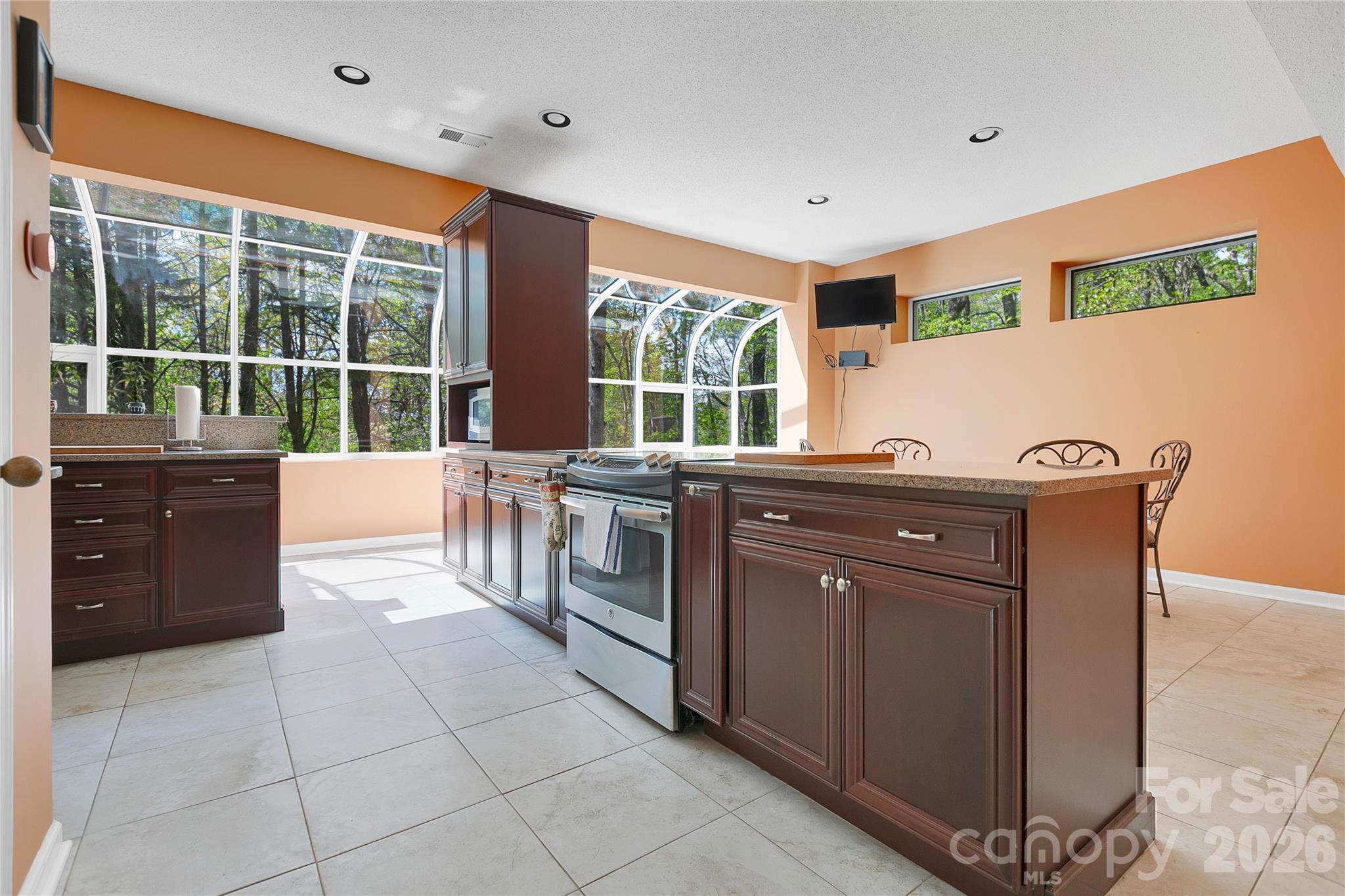 71 Elseetos Drive — Brevard
