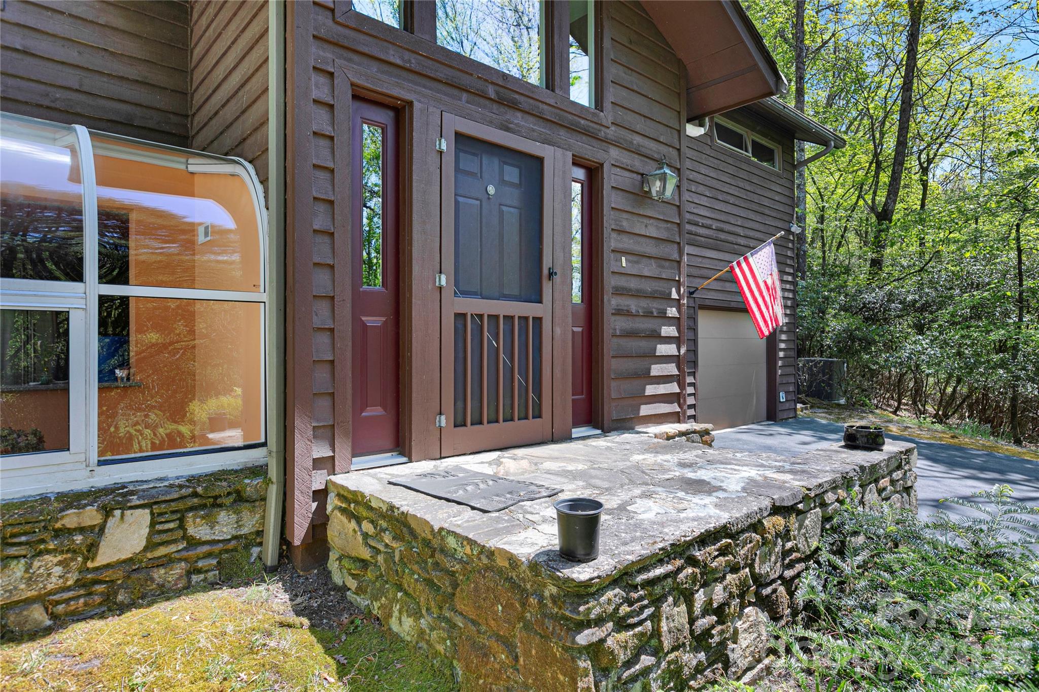 71 Elseetos Drive — Brevard