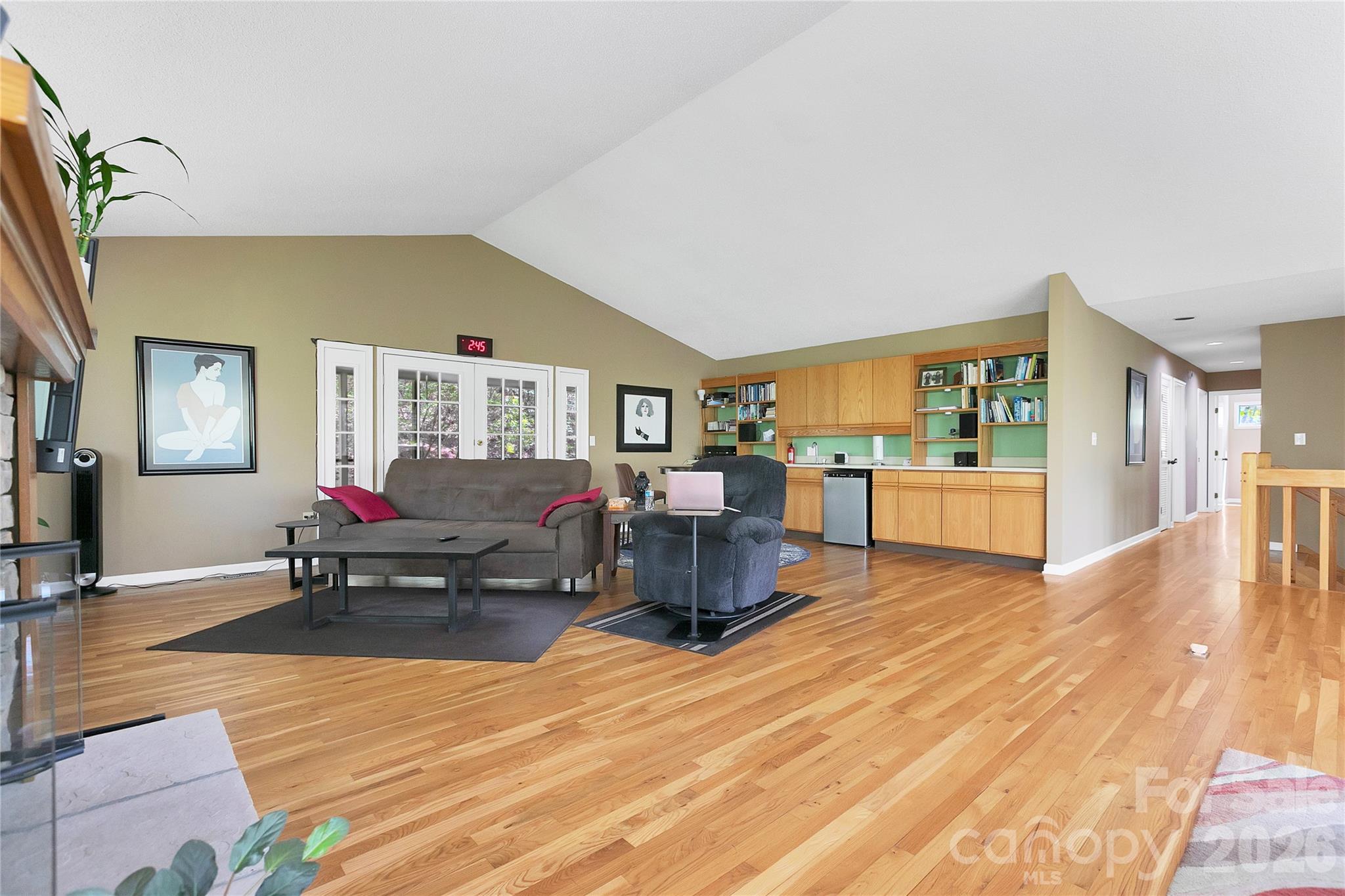 71 Elseetos Drive — Brevard