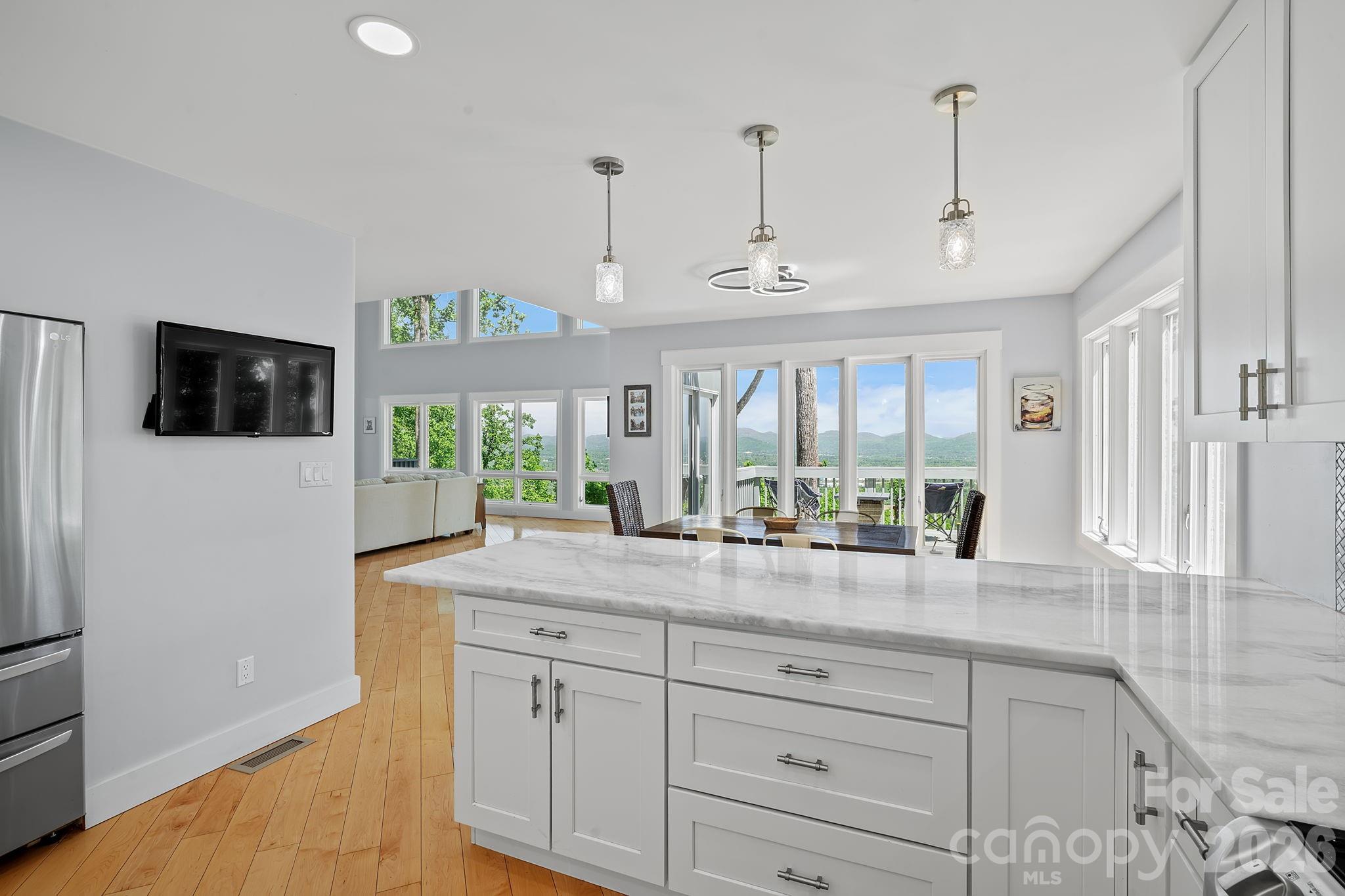 115 Chestnut Ridge Road — Mills River