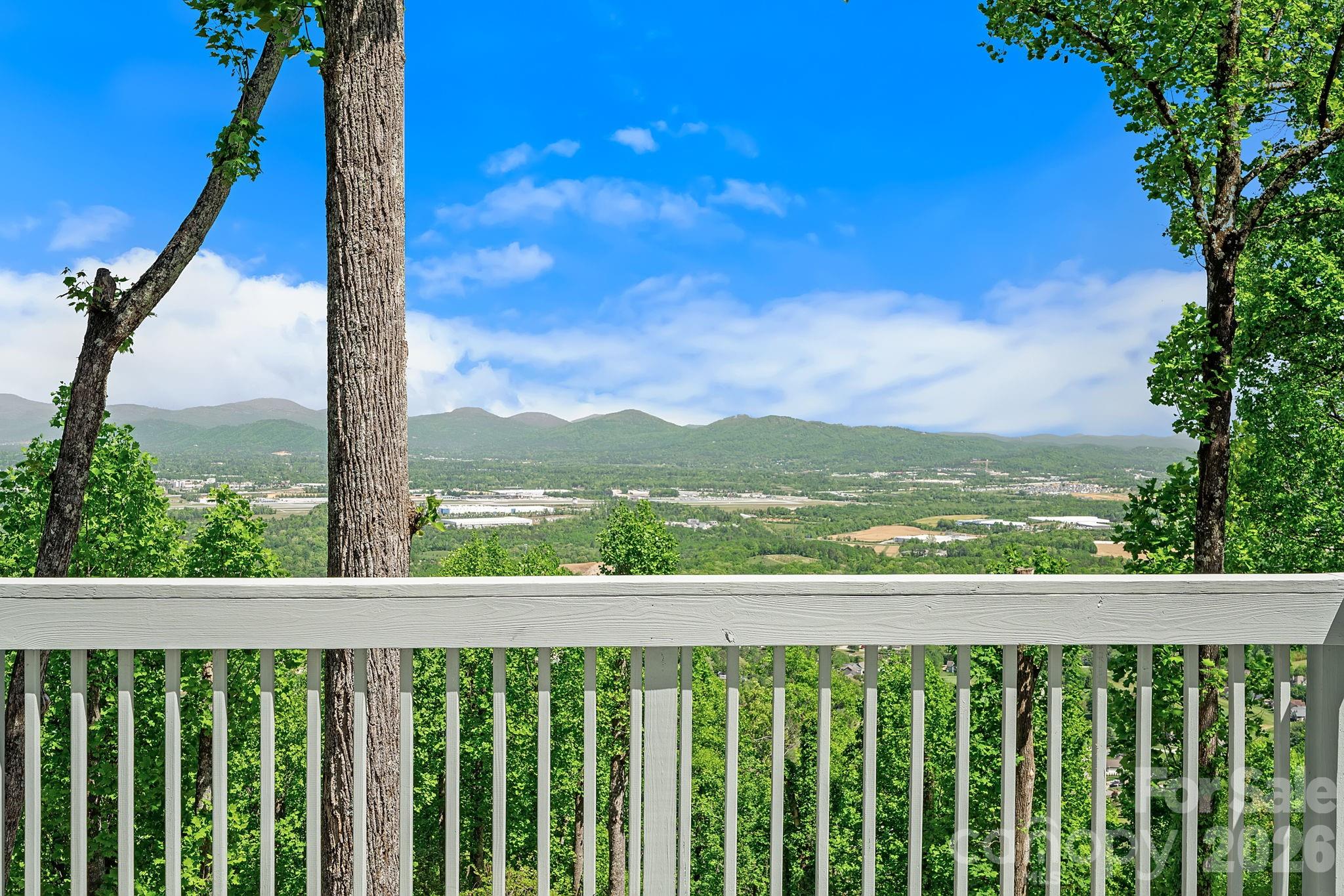 115 Chestnut Ridge Road — Mills River