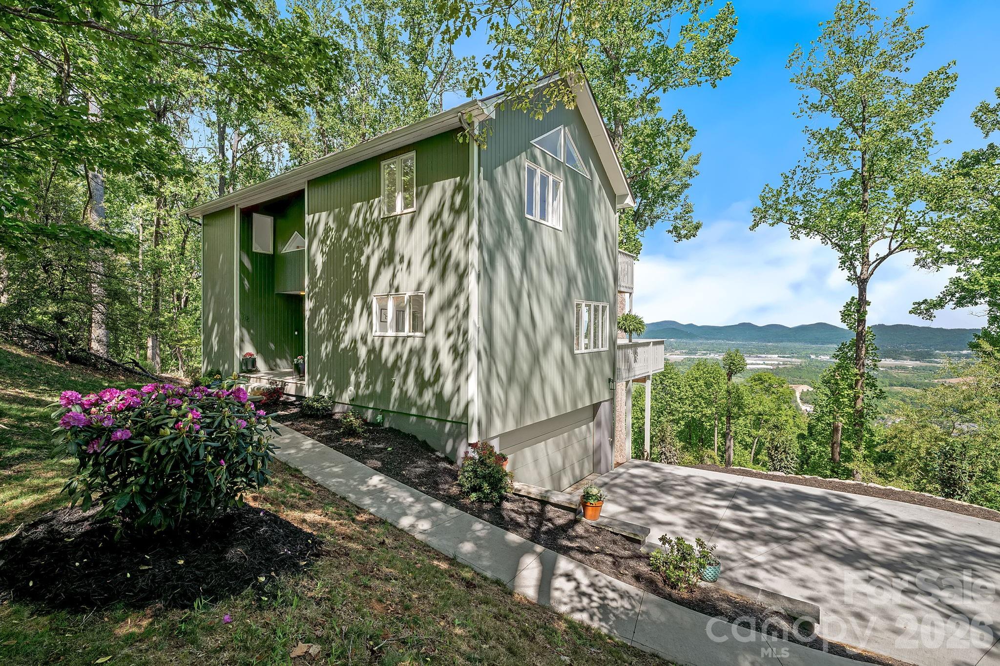 115 Chestnut Ridge Road — Mills River
